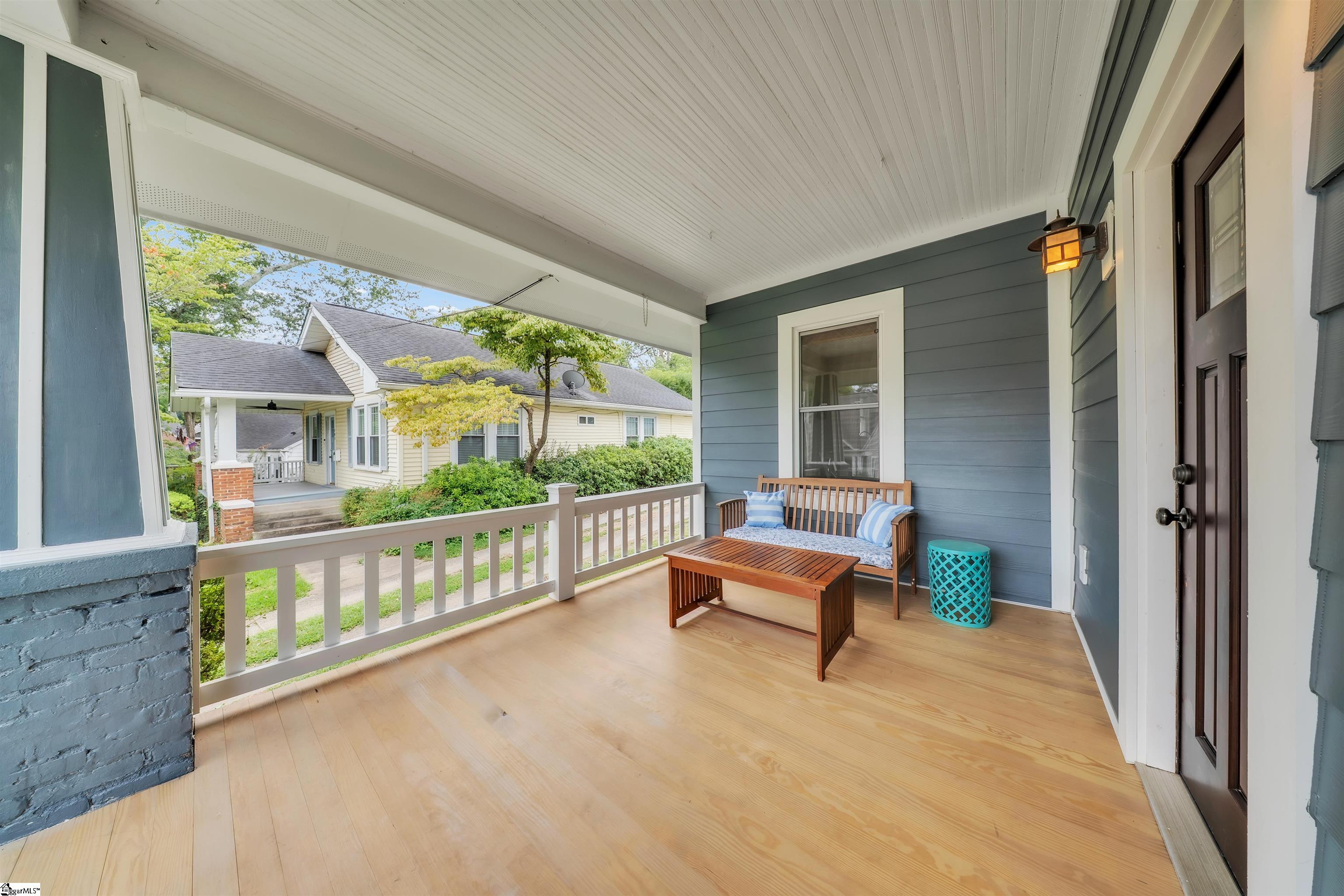 107 Whitehall Street Property Photo 2