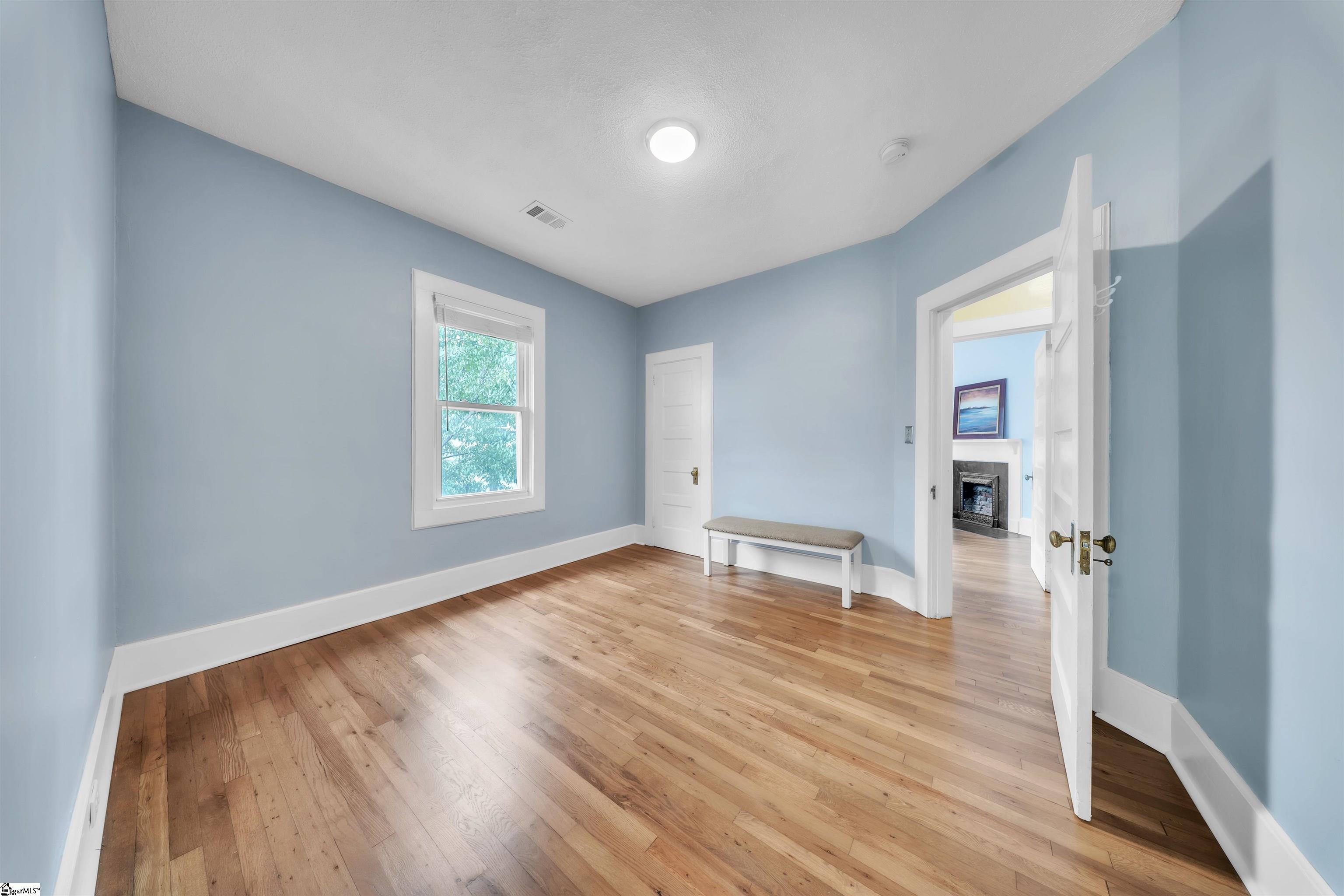 107 Whitehall Street Property Photo 12