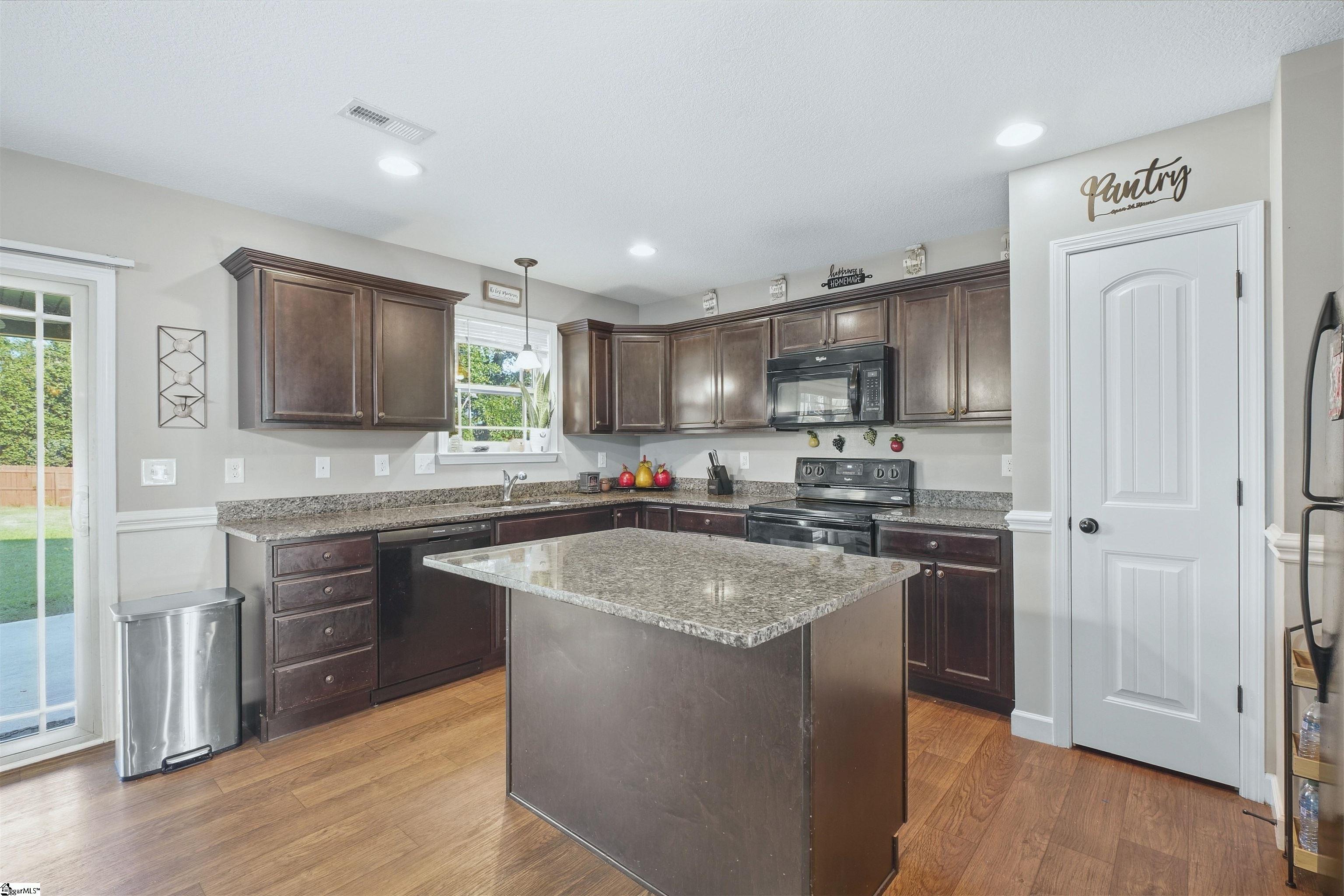 146 Gibbs Road Property Photo 10