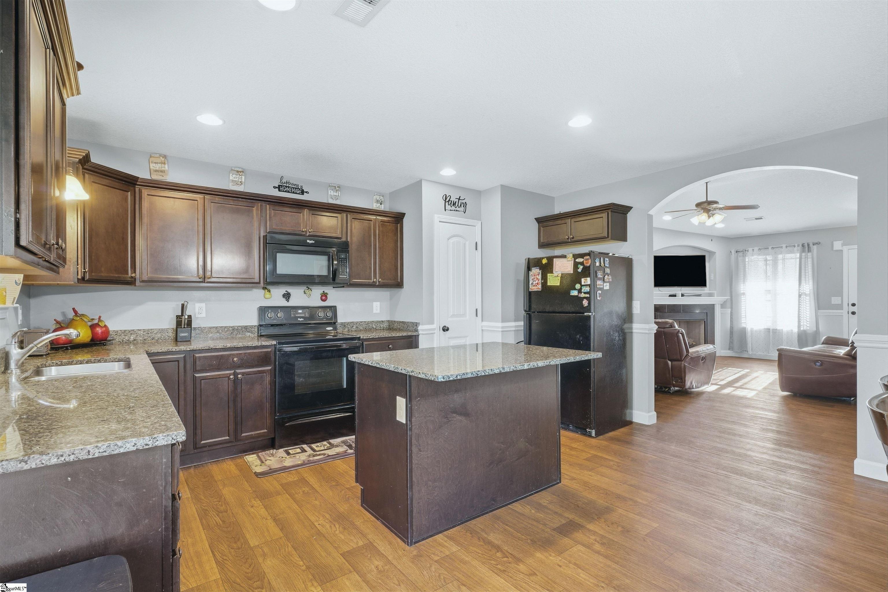 146 Gibbs Road Property Photo 14