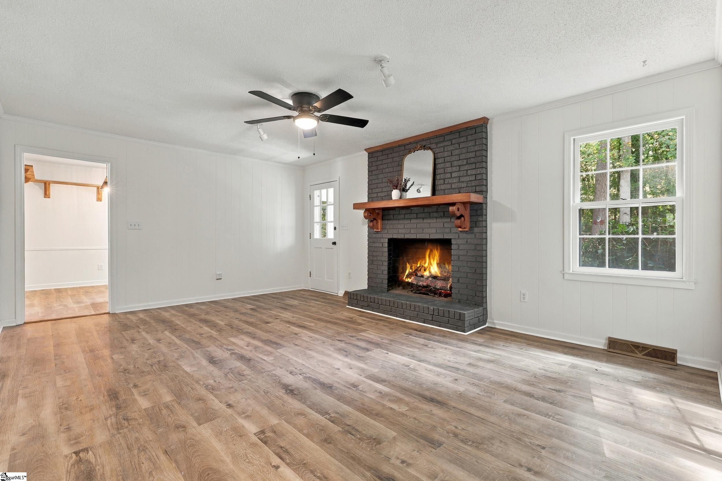 105 Vicksburg Court Property Photo 11