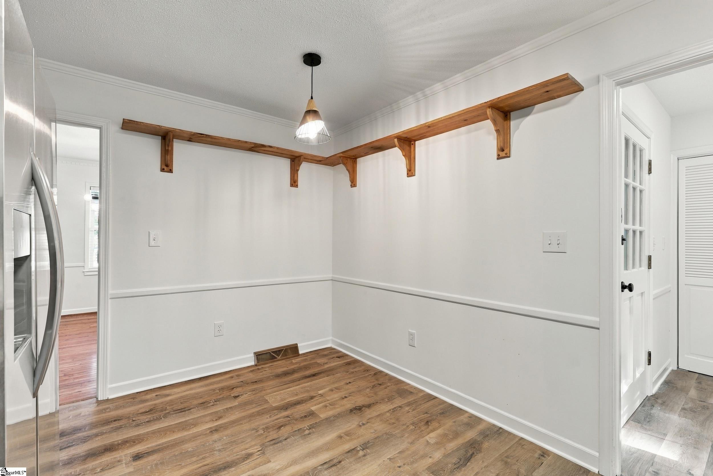 105 Vicksburg Court Property Photo 14