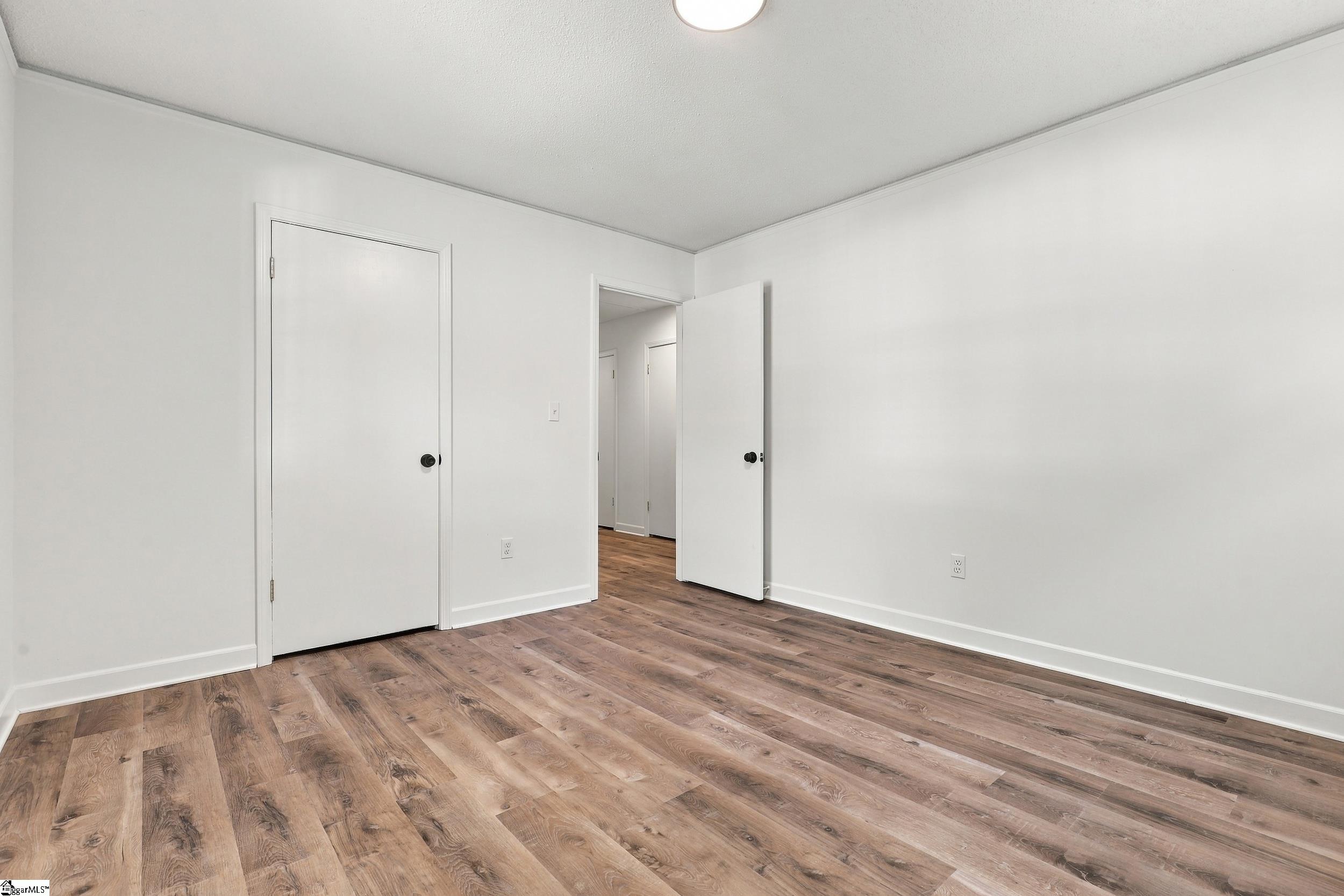 105 Vicksburg Court Property Photo 17