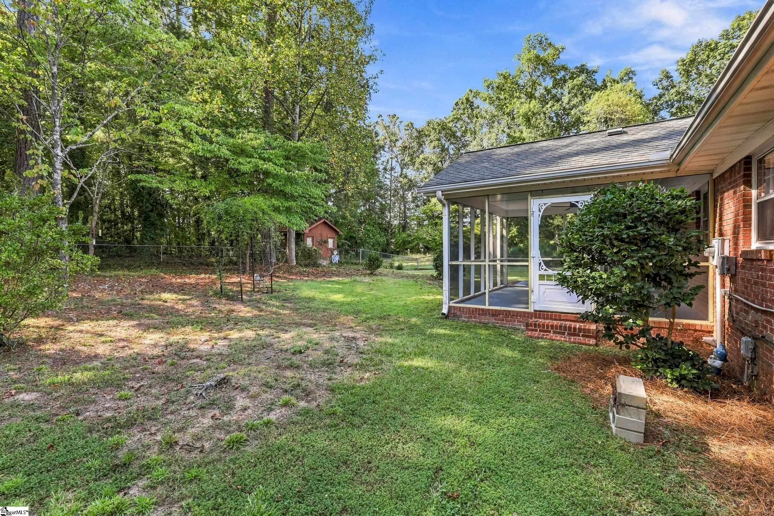 105 Vicksburg Court Property Photo 24