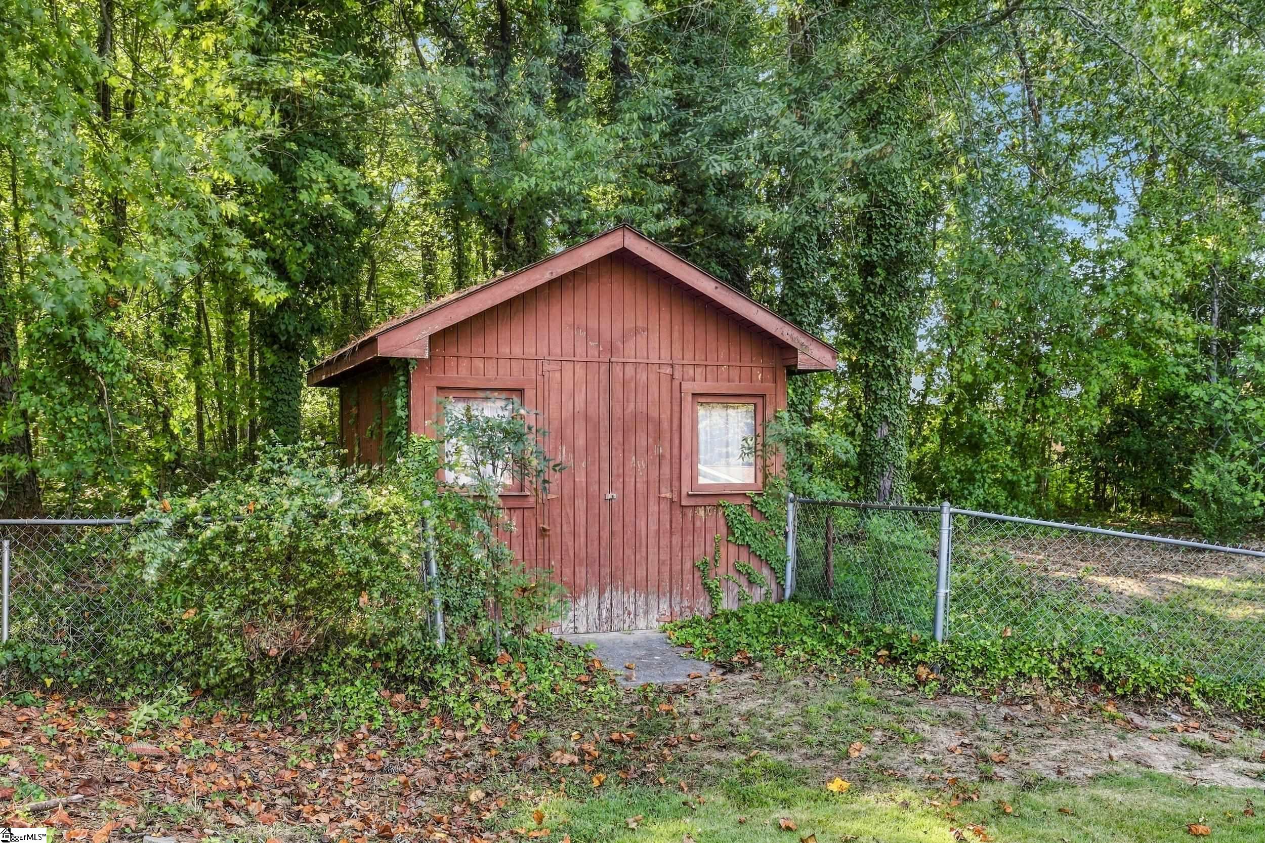 105 Vicksburg Court Property Photo 25