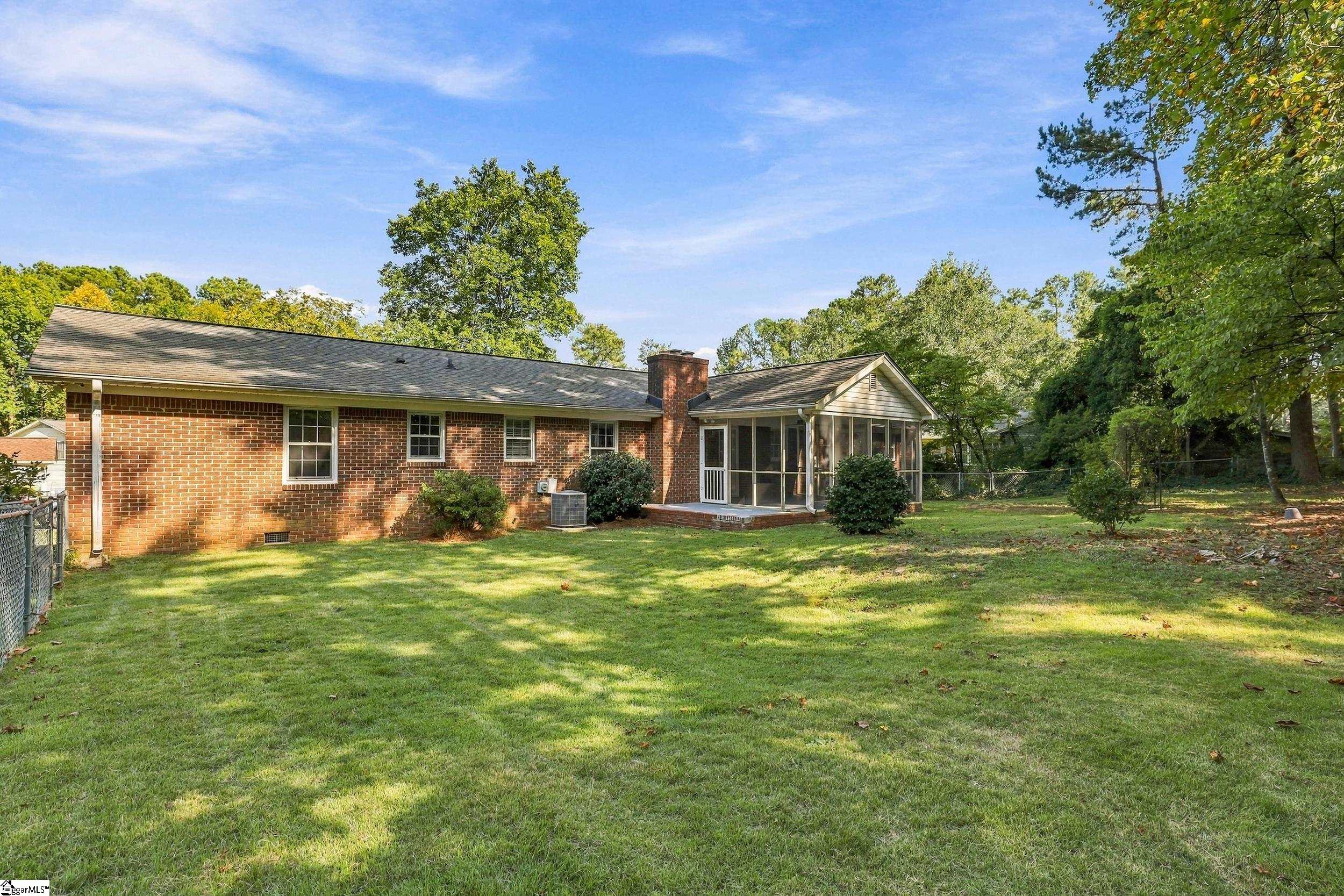 105 Vicksburg Court Property Photo 26