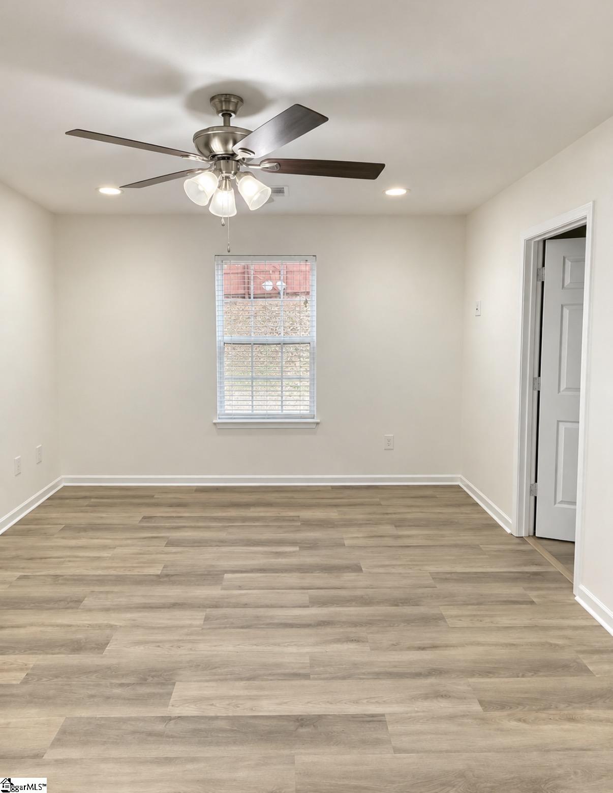9 Falcon Ridge Way Property Photo 7