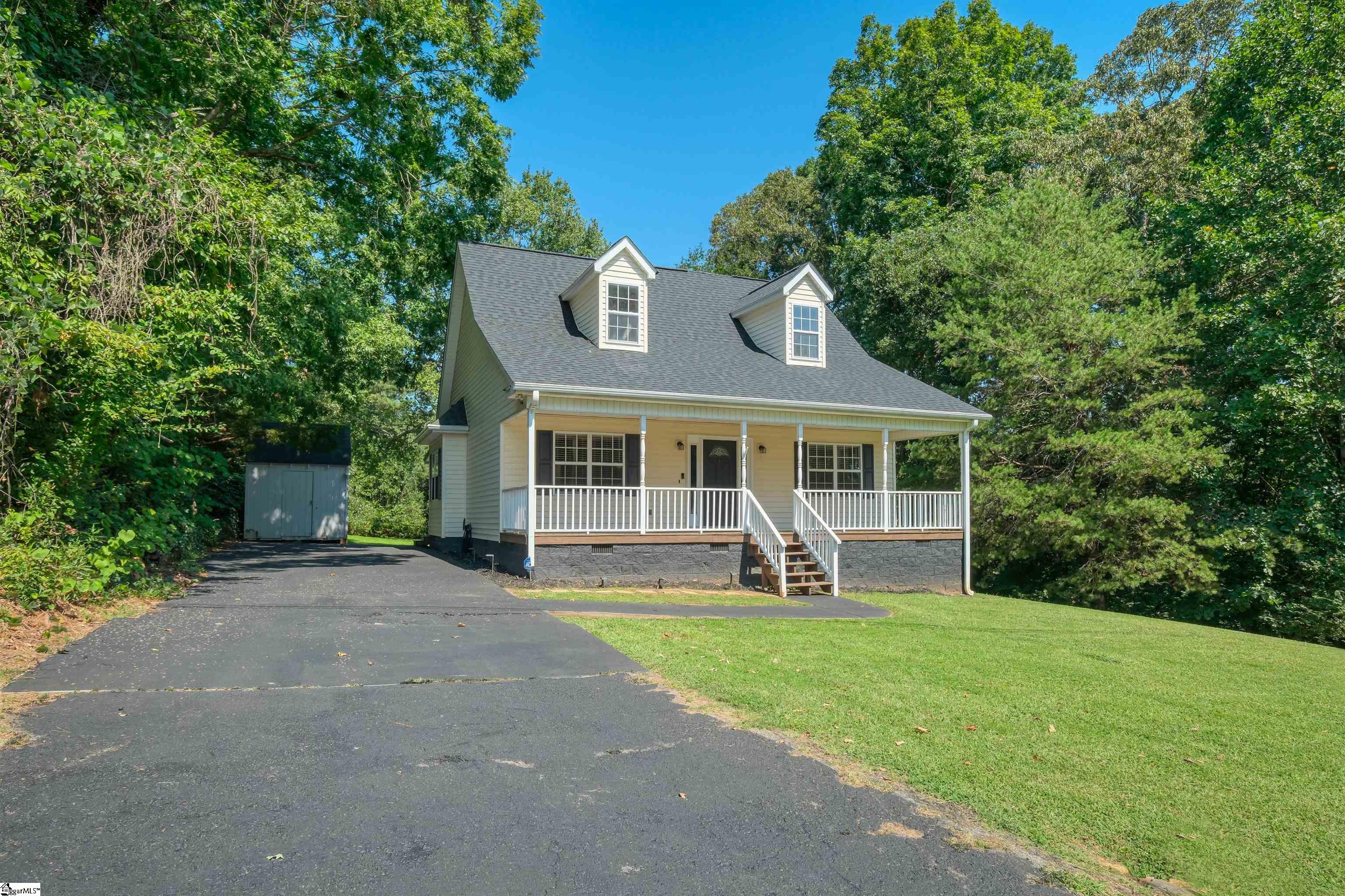 222 Midland Drive Property Photo 3