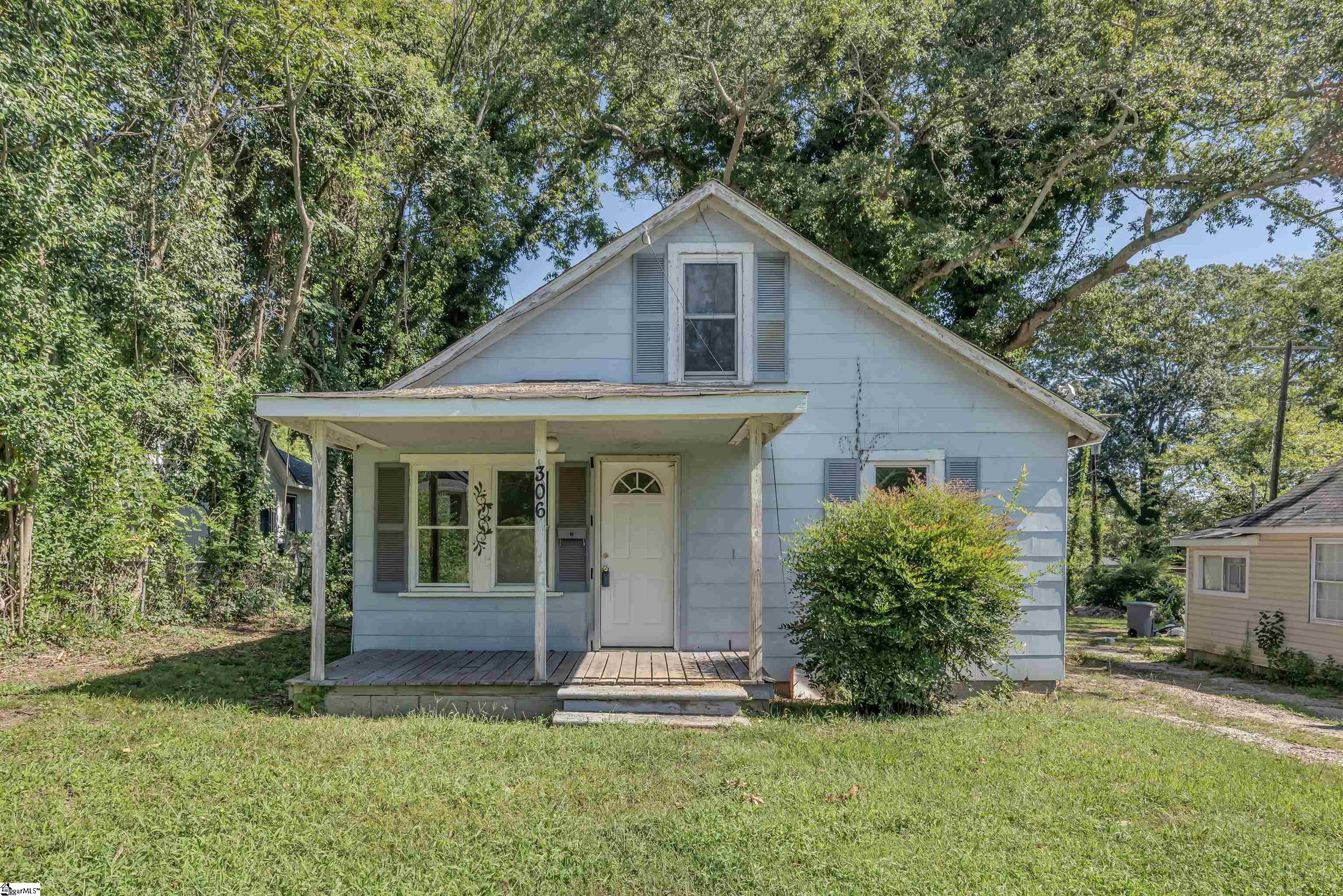 306 Westview Boulevard Property Photo 1