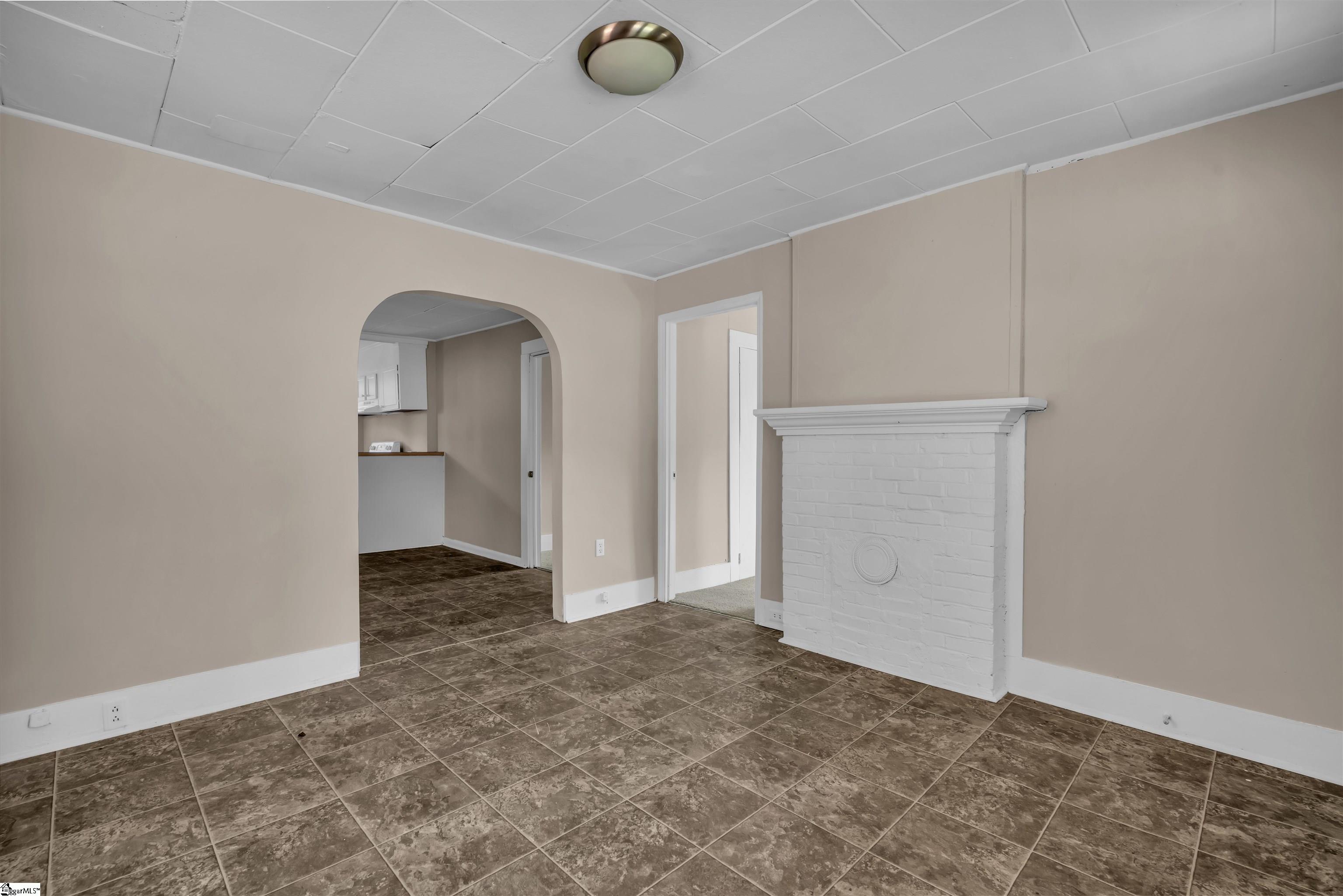 306 Westview Boulevard Property Photo 4