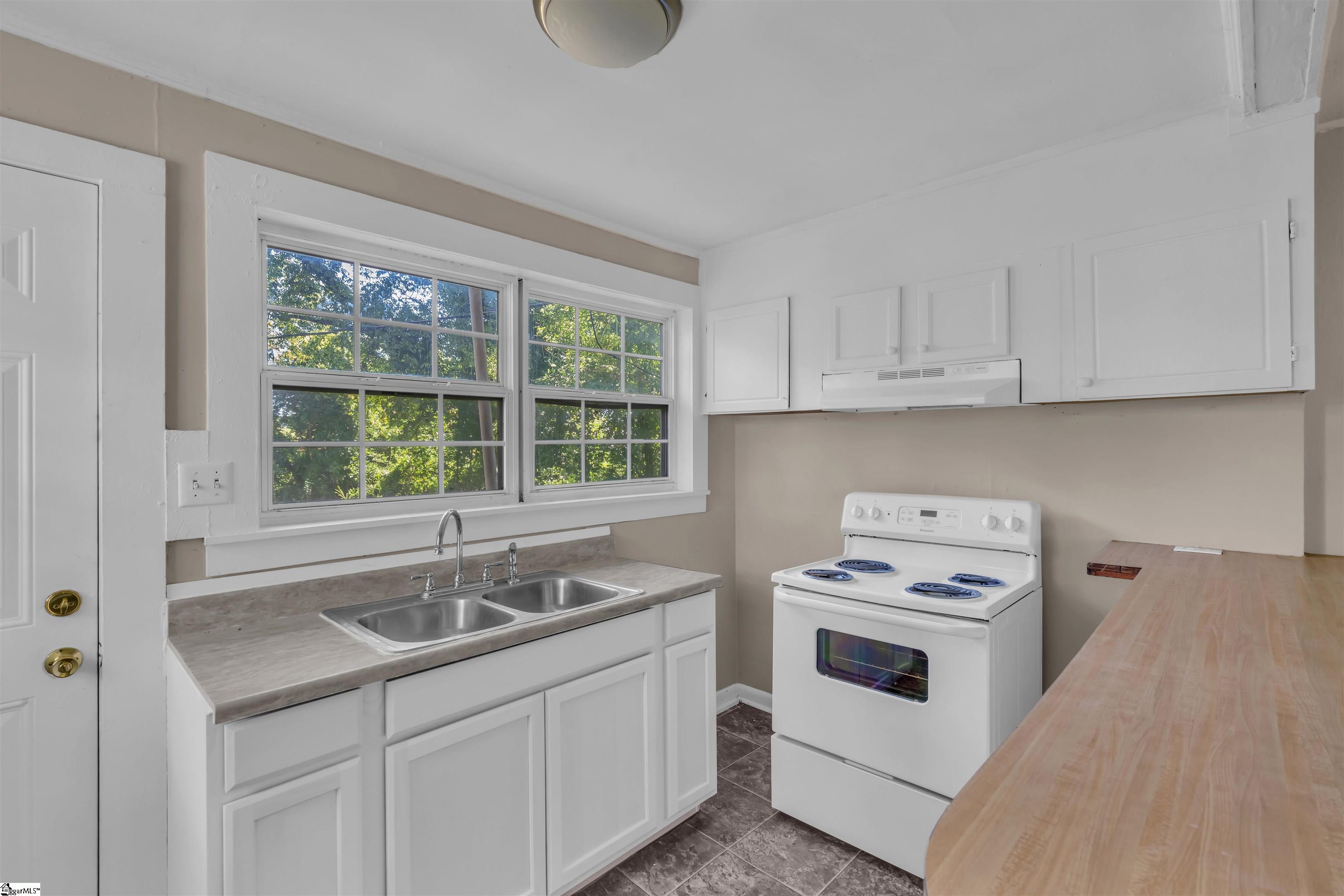 306 Westview Boulevard Property Photo 9