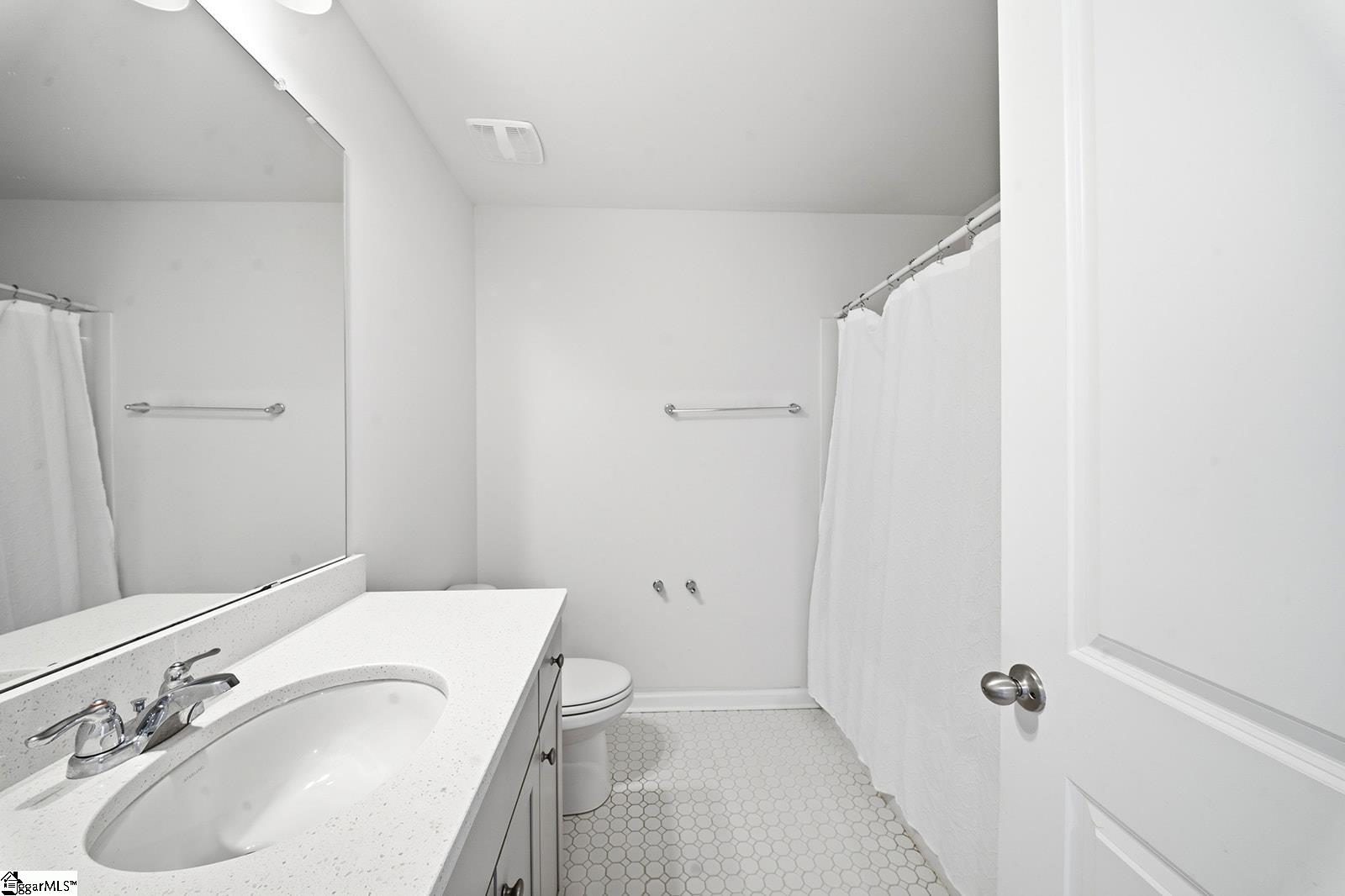 530 Fox Run Trail Property Photo 32