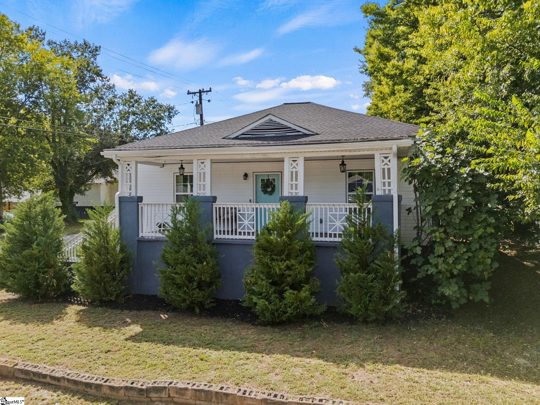 44 4th Avenue Property Photo 3