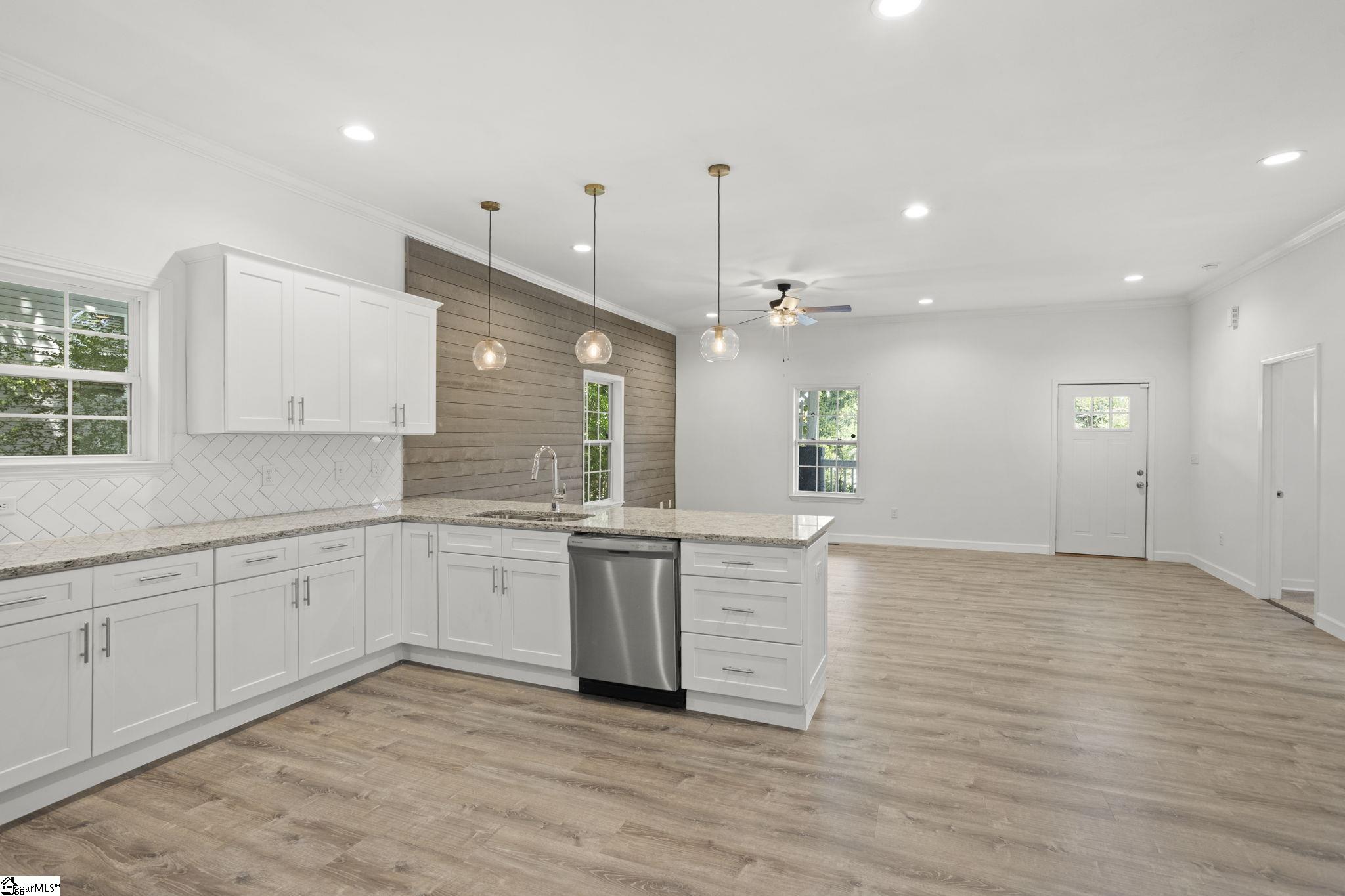 44 4th Avenue Property Photo 19
