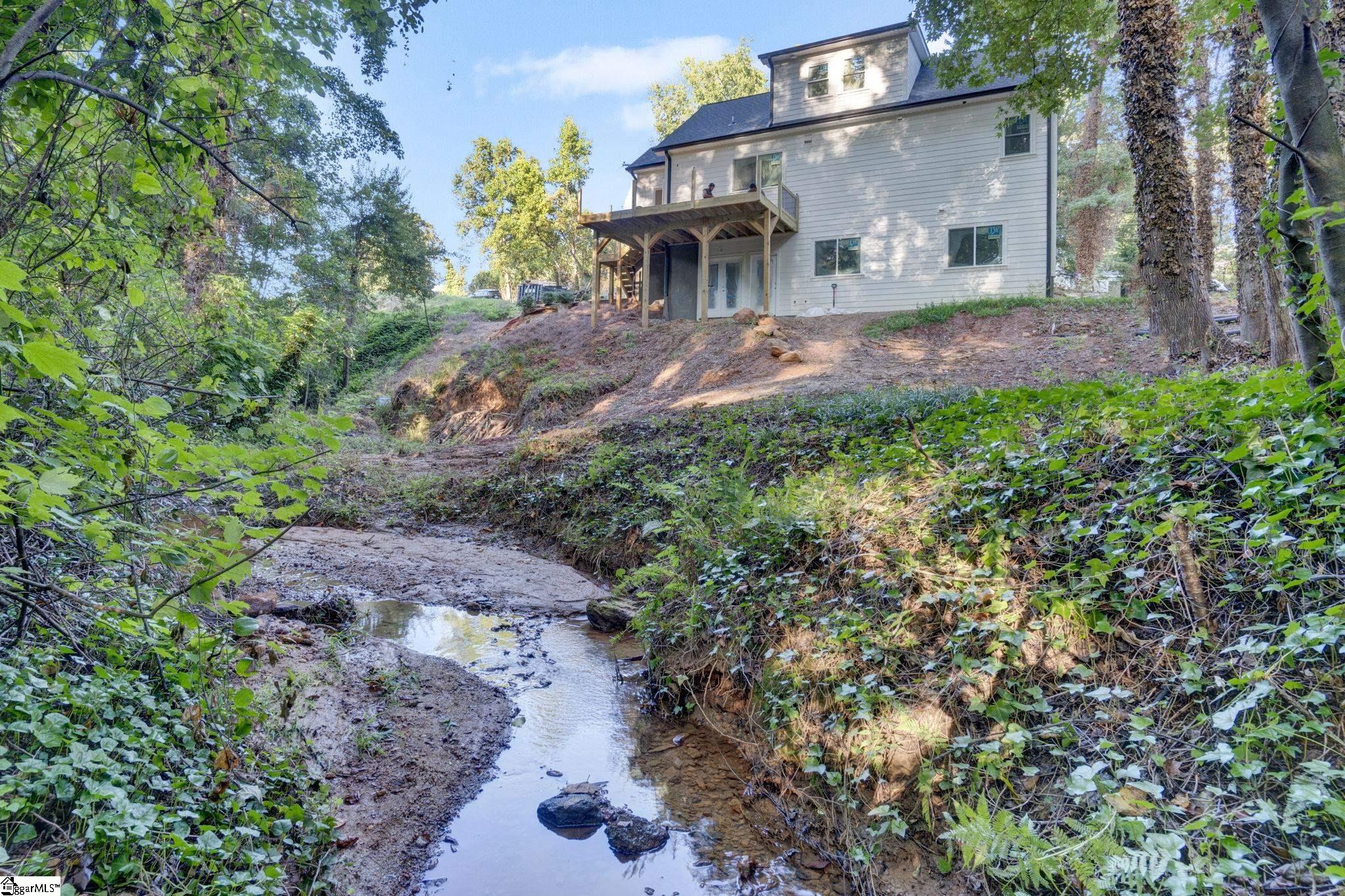 15 Meadow Crest Circle Property Photo 3
