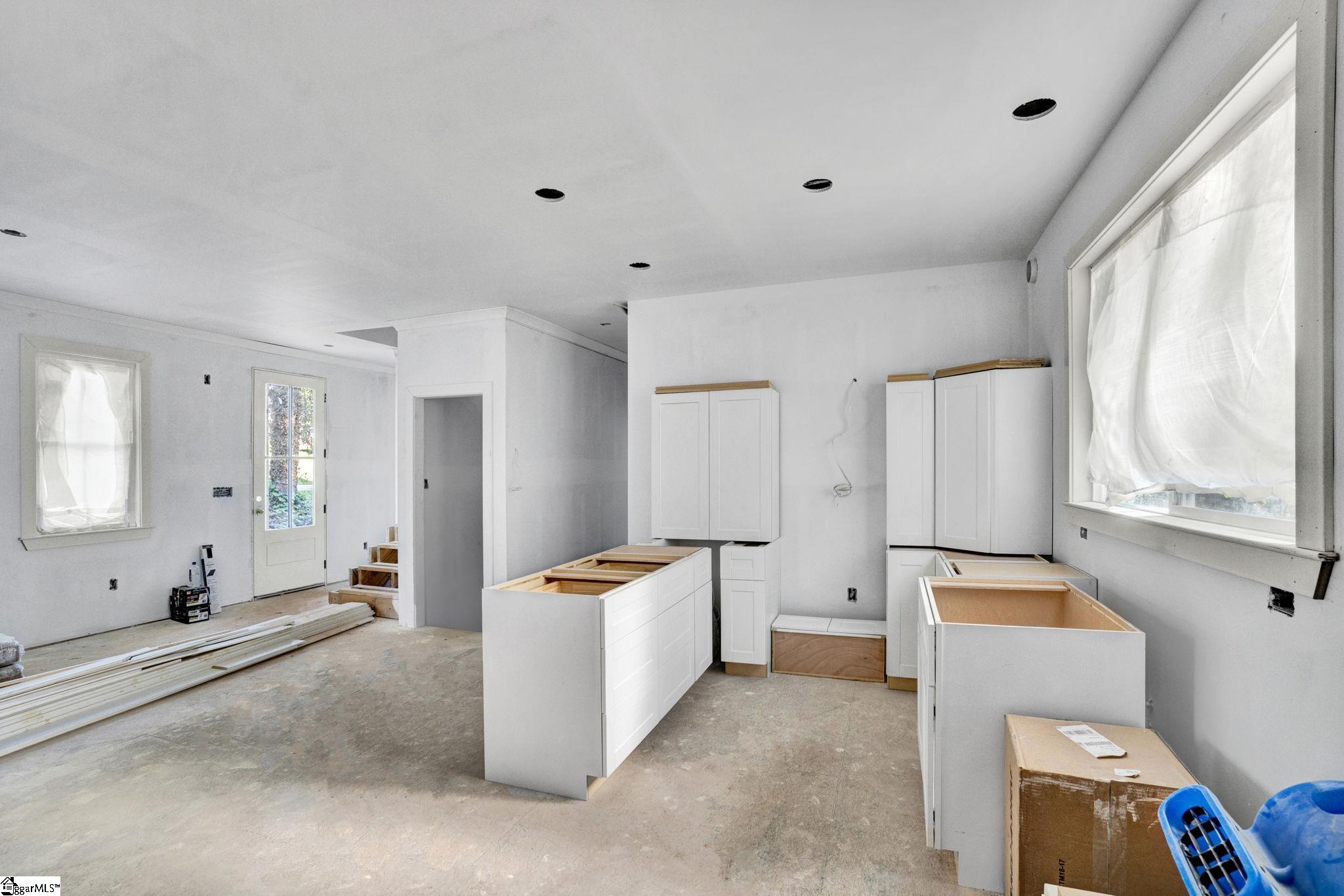 15 Meadow Crest Circle Property Photo 5