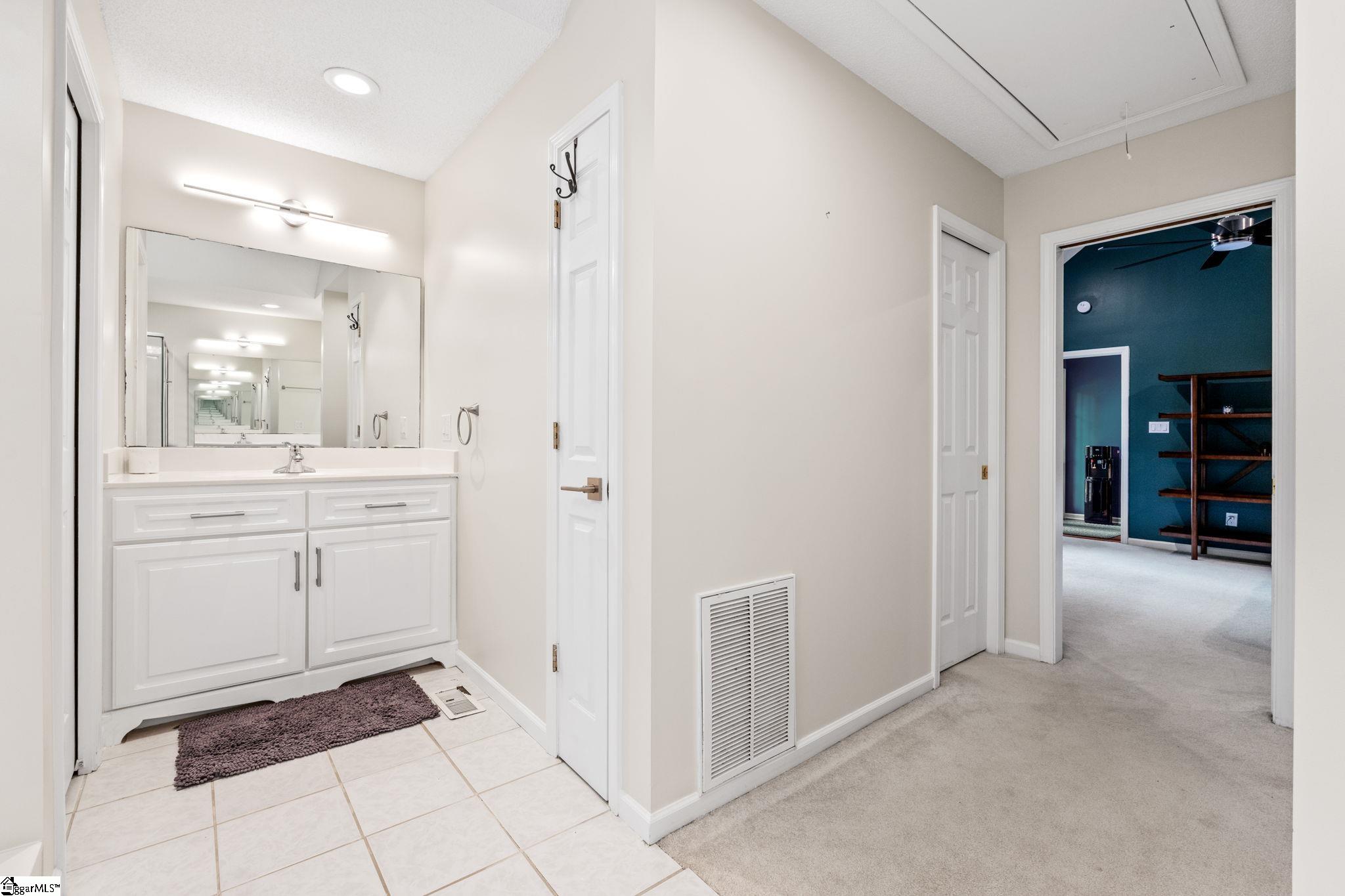 210 Cross Field Road Property Photo 18