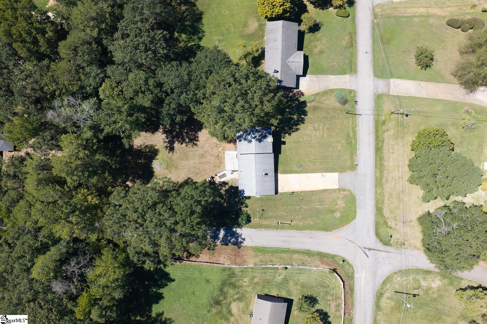 201 Knollview Drive Property Photo 11