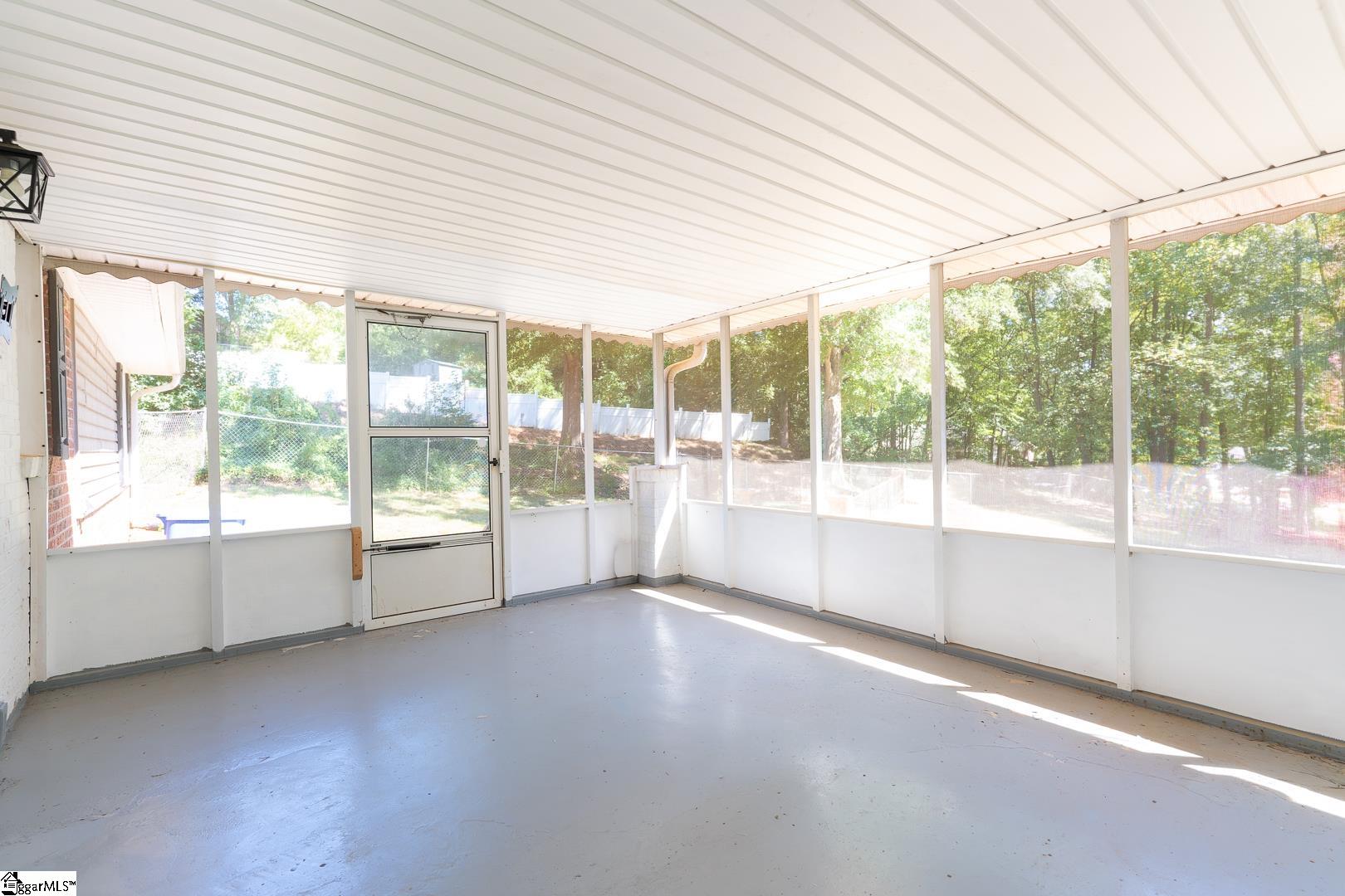 201 Knollview Drive Property Photo 48