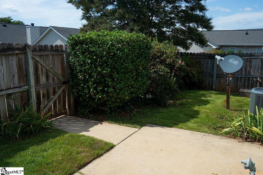 11 Hillside Glen Drive Property Photo 3