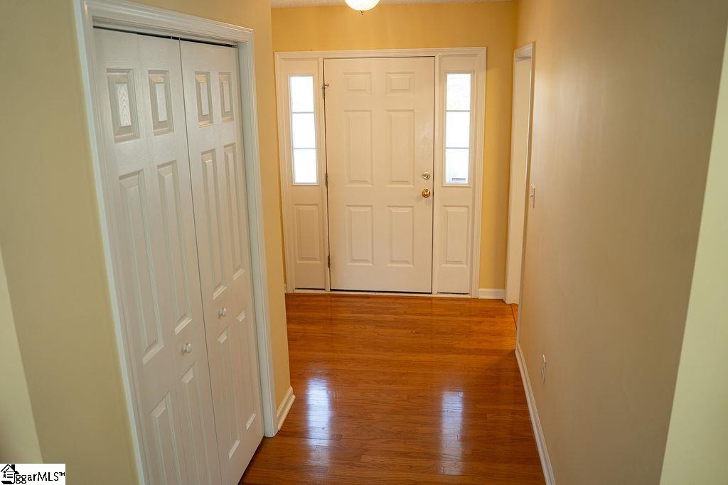11 Hillside Glen Drive Property Photo 7