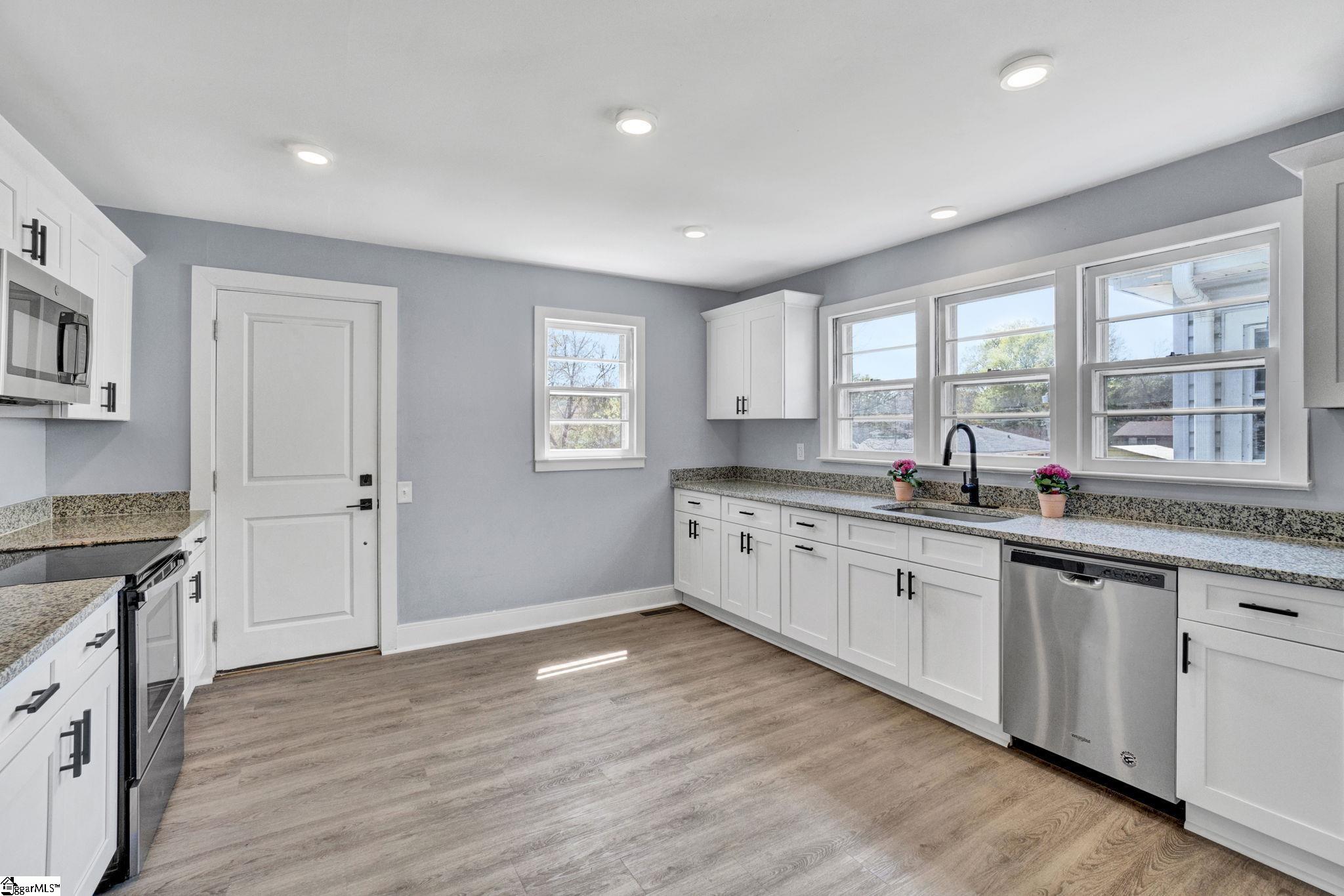 101 Mark Street Property Photo 12