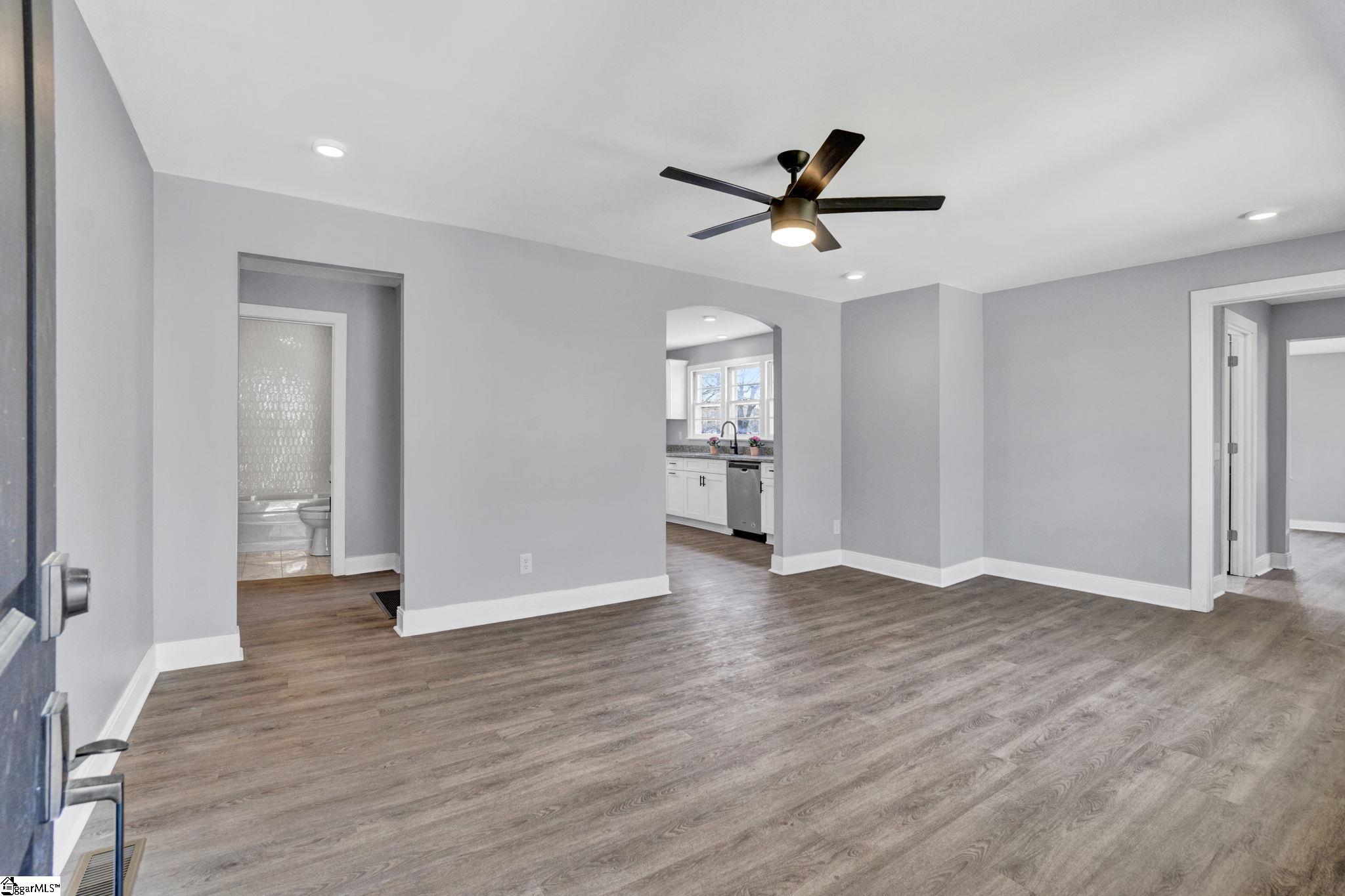 101 Mark Street Property Photo 18