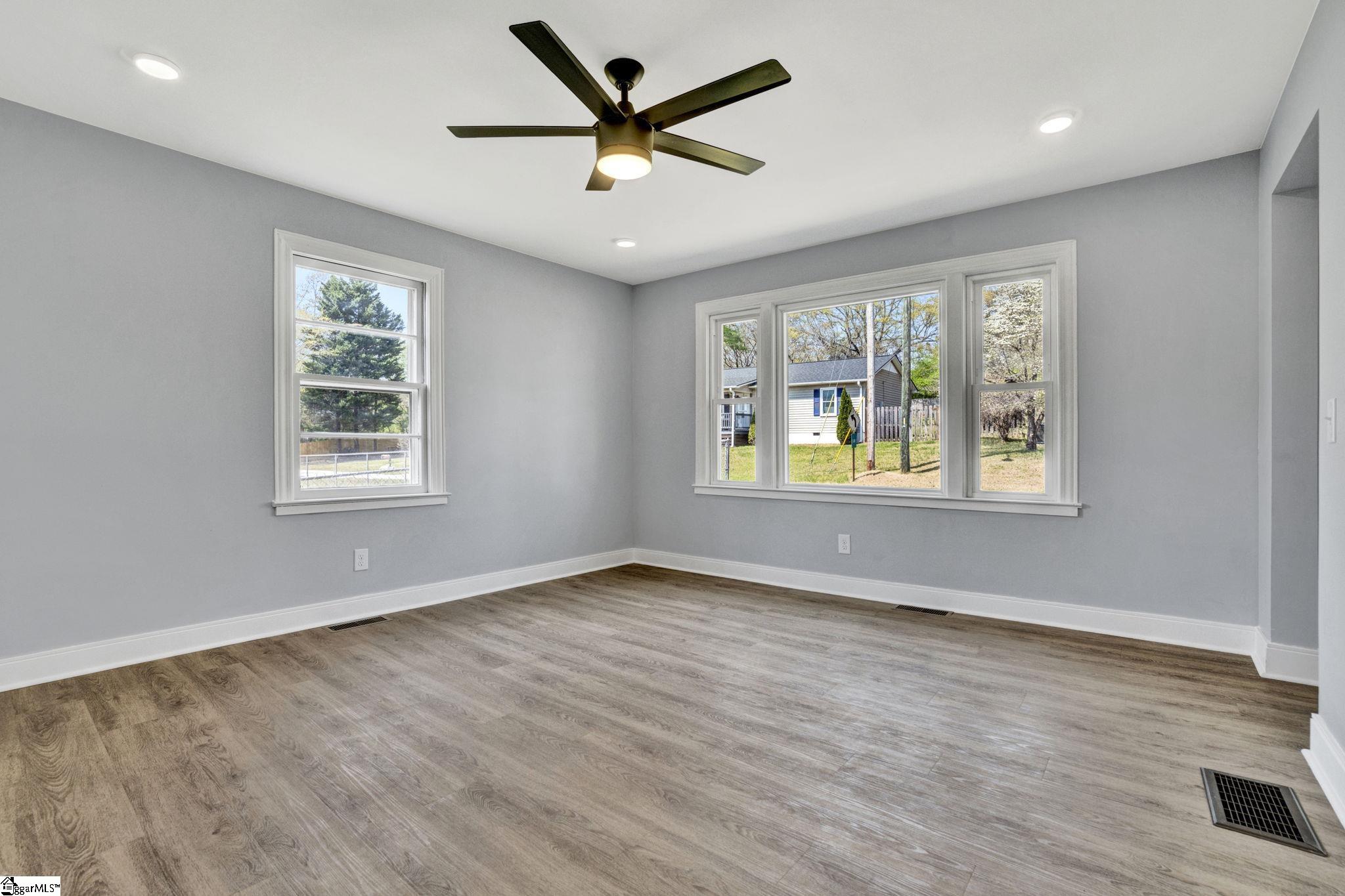 101 Mark Street Property Photo 20