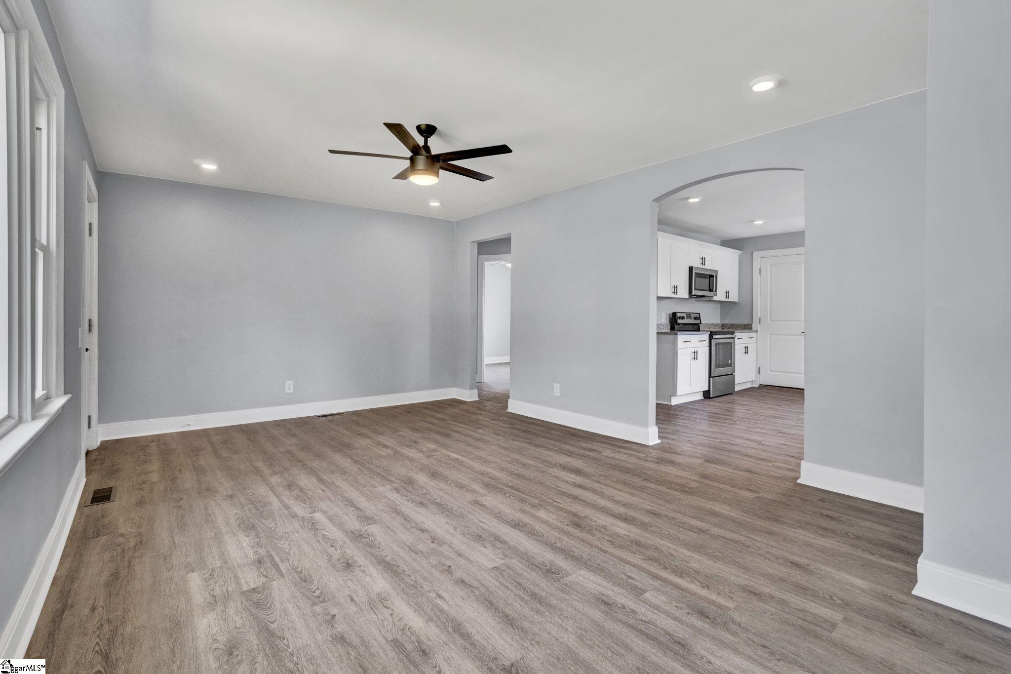 101 Mark Street Property Photo 22