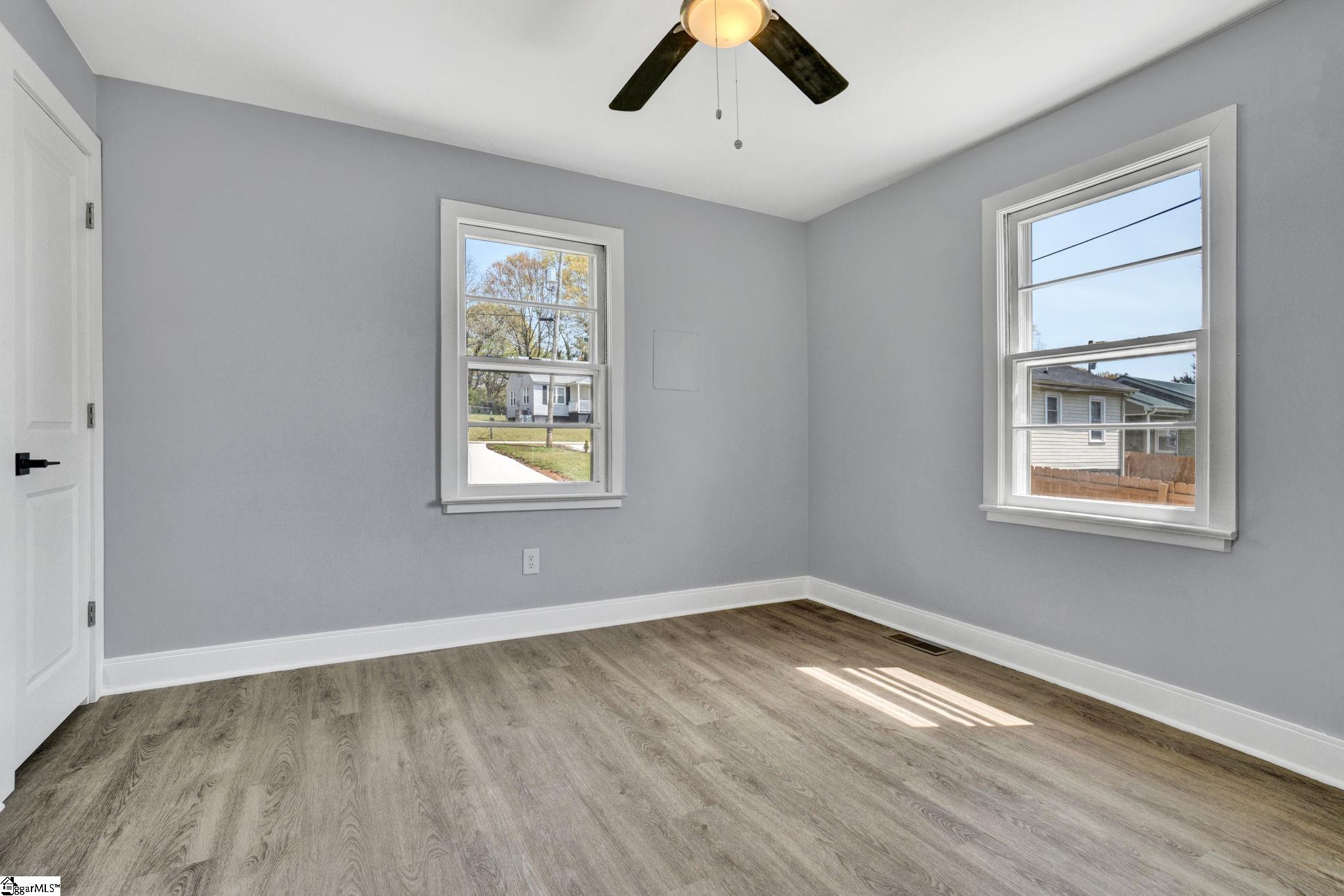 101 Mark Street Property Photo 33