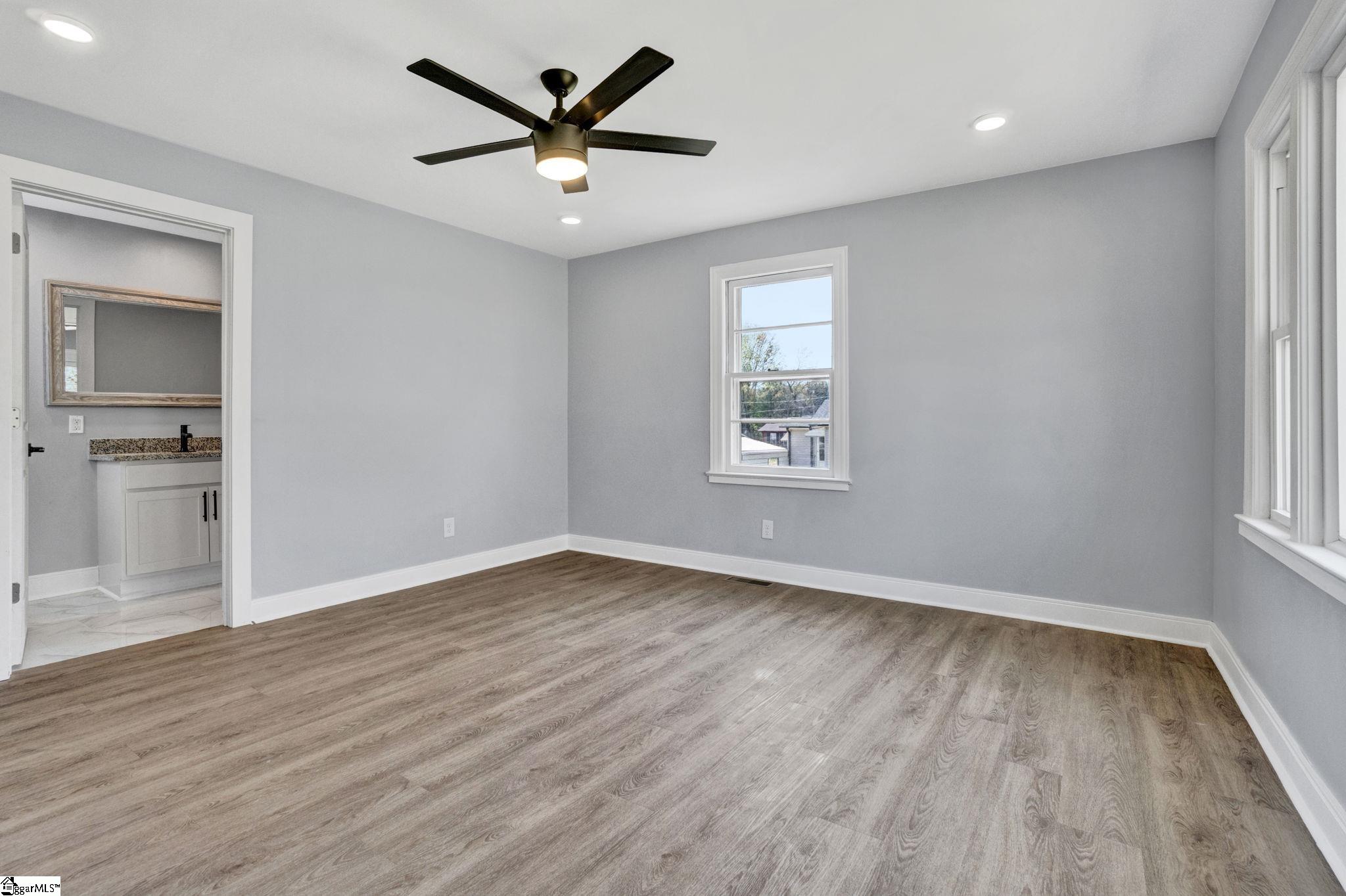 101 Mark Street Property Photo 37