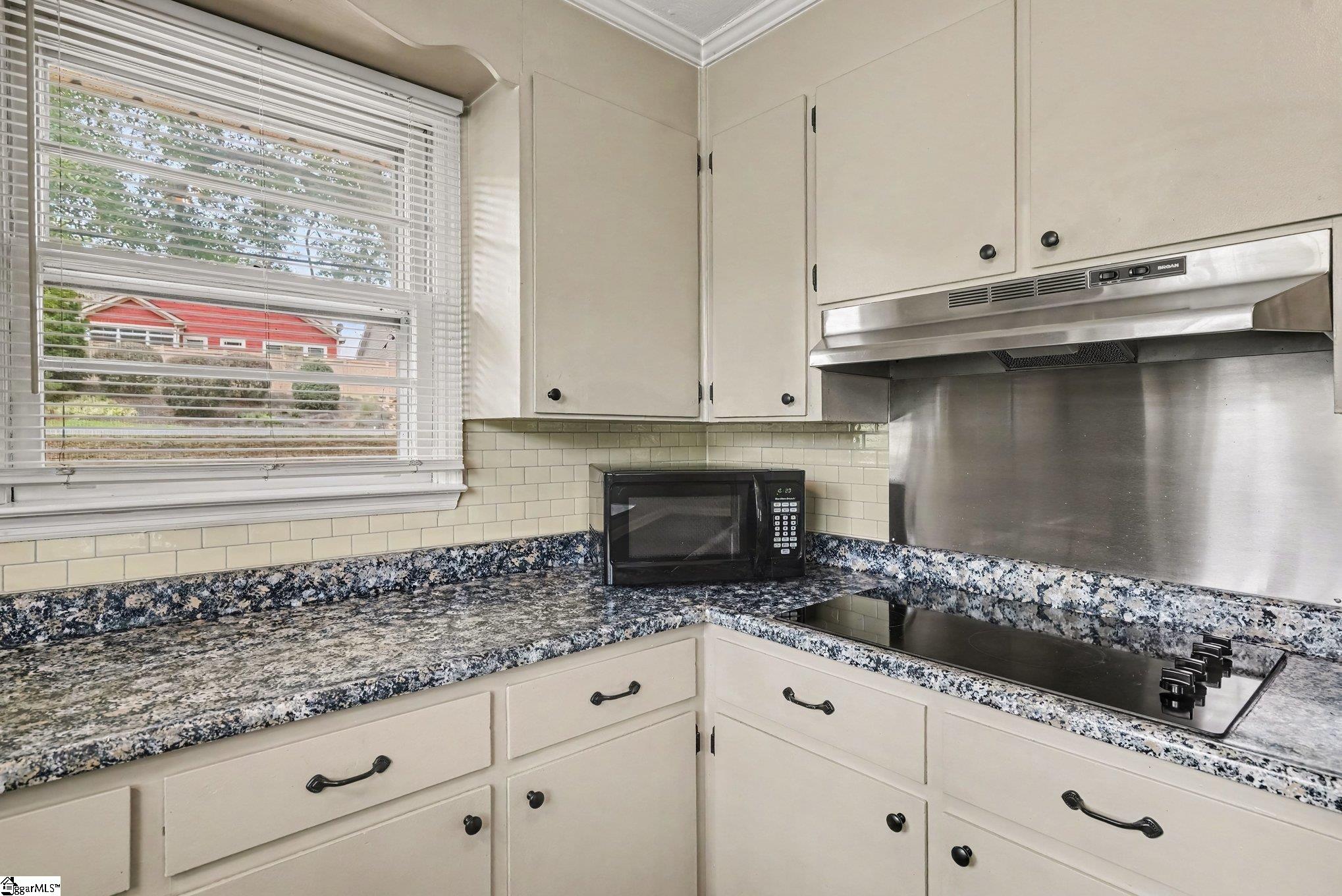 2 Ayersdale Drive Property Photo 12