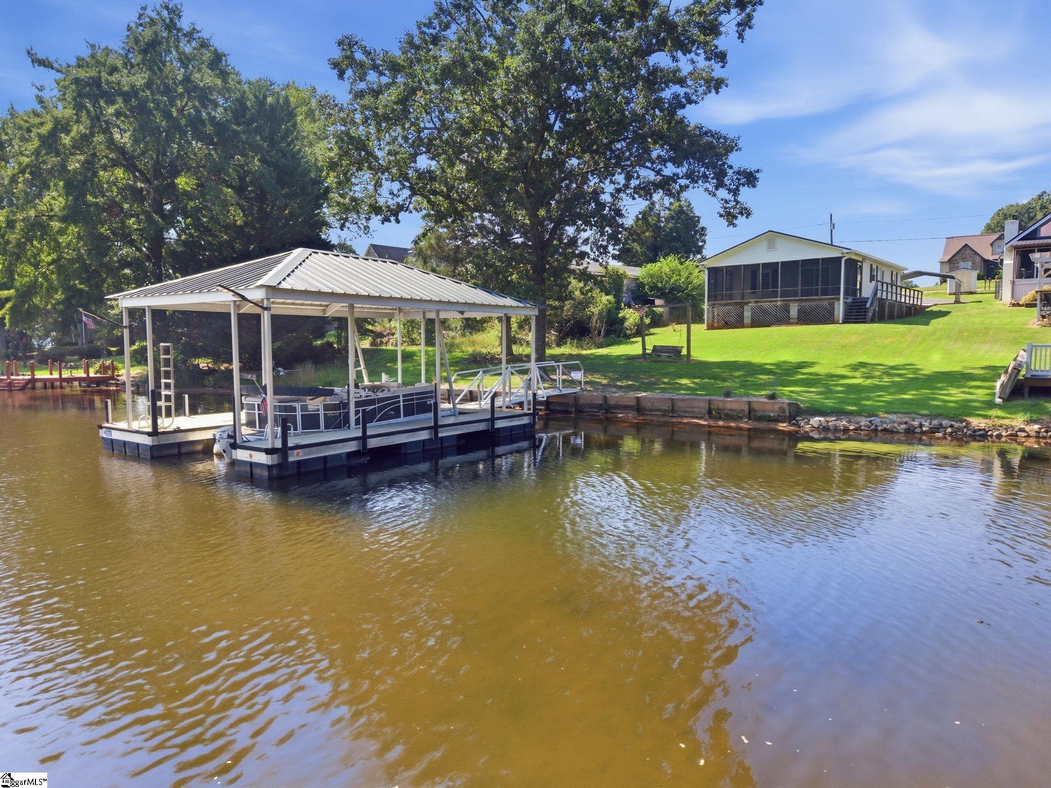 136 Coastline Drive Property Photo 6