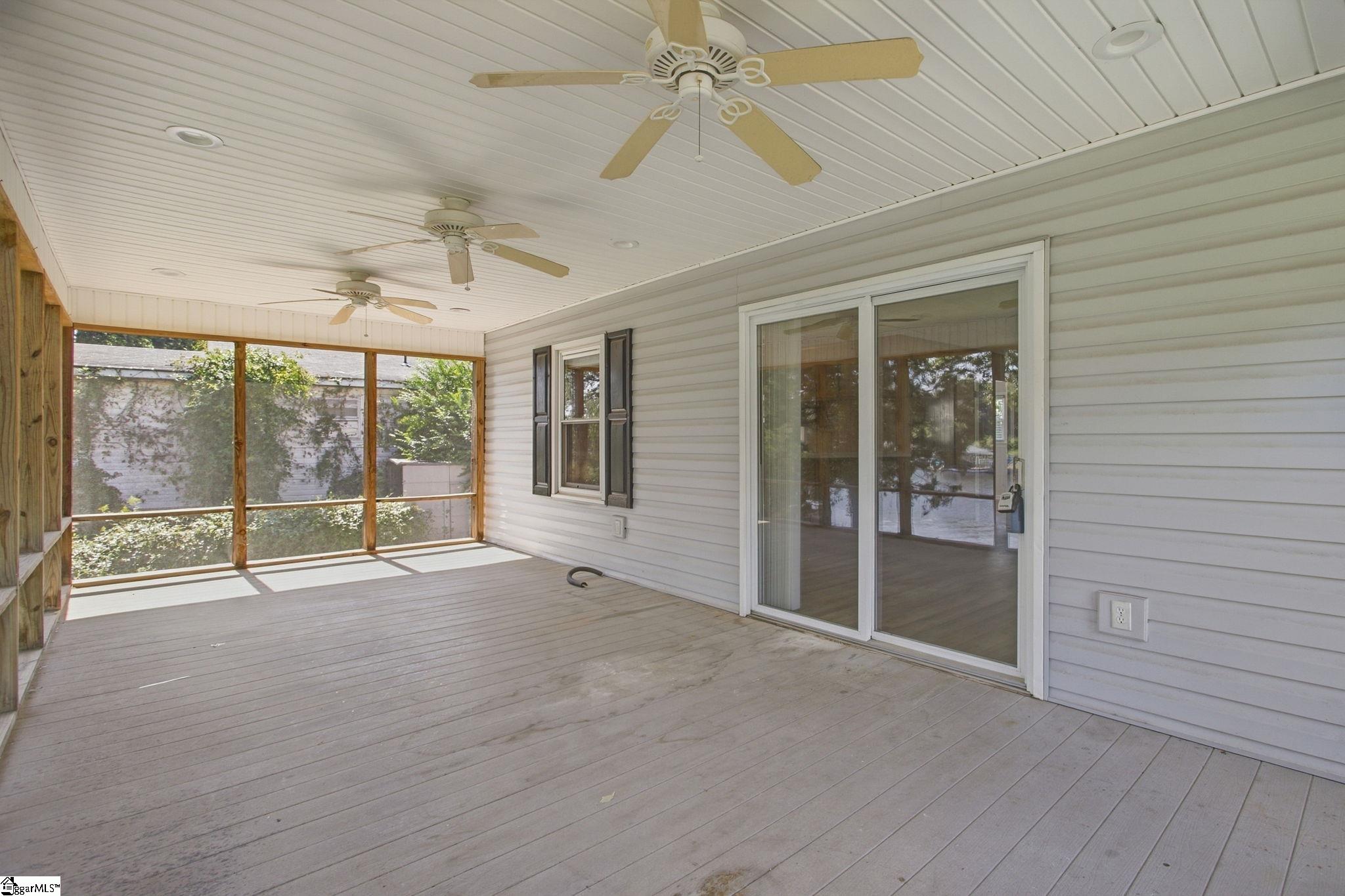 136 Coastline Drive Property Photo 11