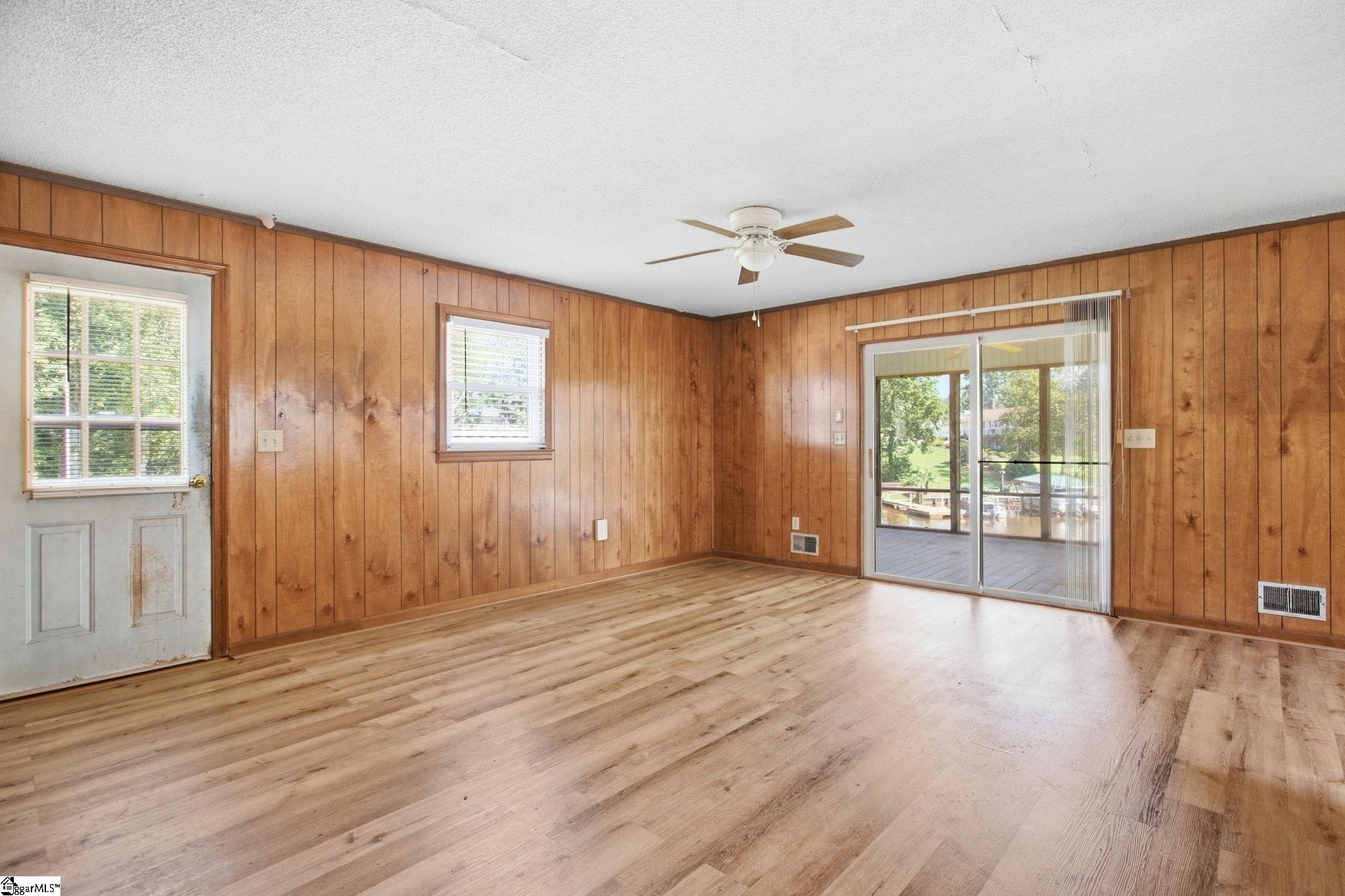136 Coastline Drive Property Photo 17