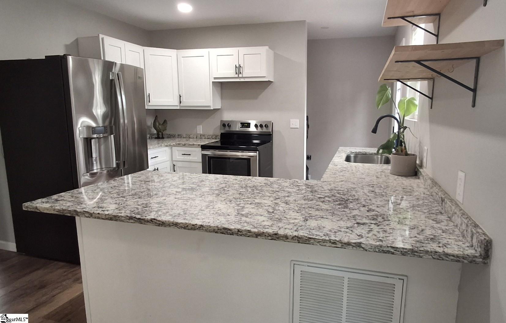 153 Cobb Street Property Photo 4