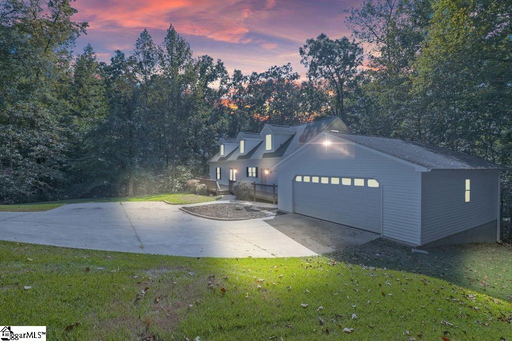107 Buttercup Court Property Photo 4