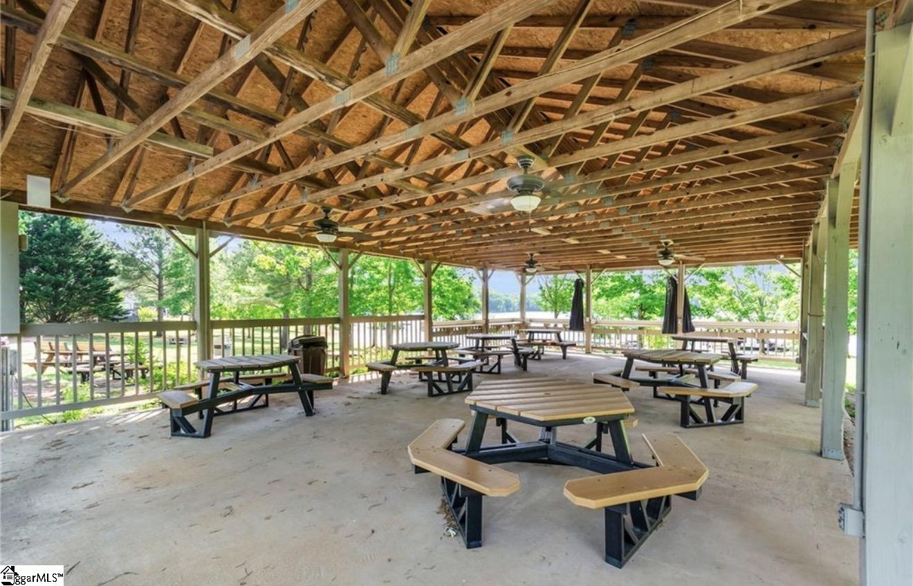107 Buttercup Court Property Photo 37