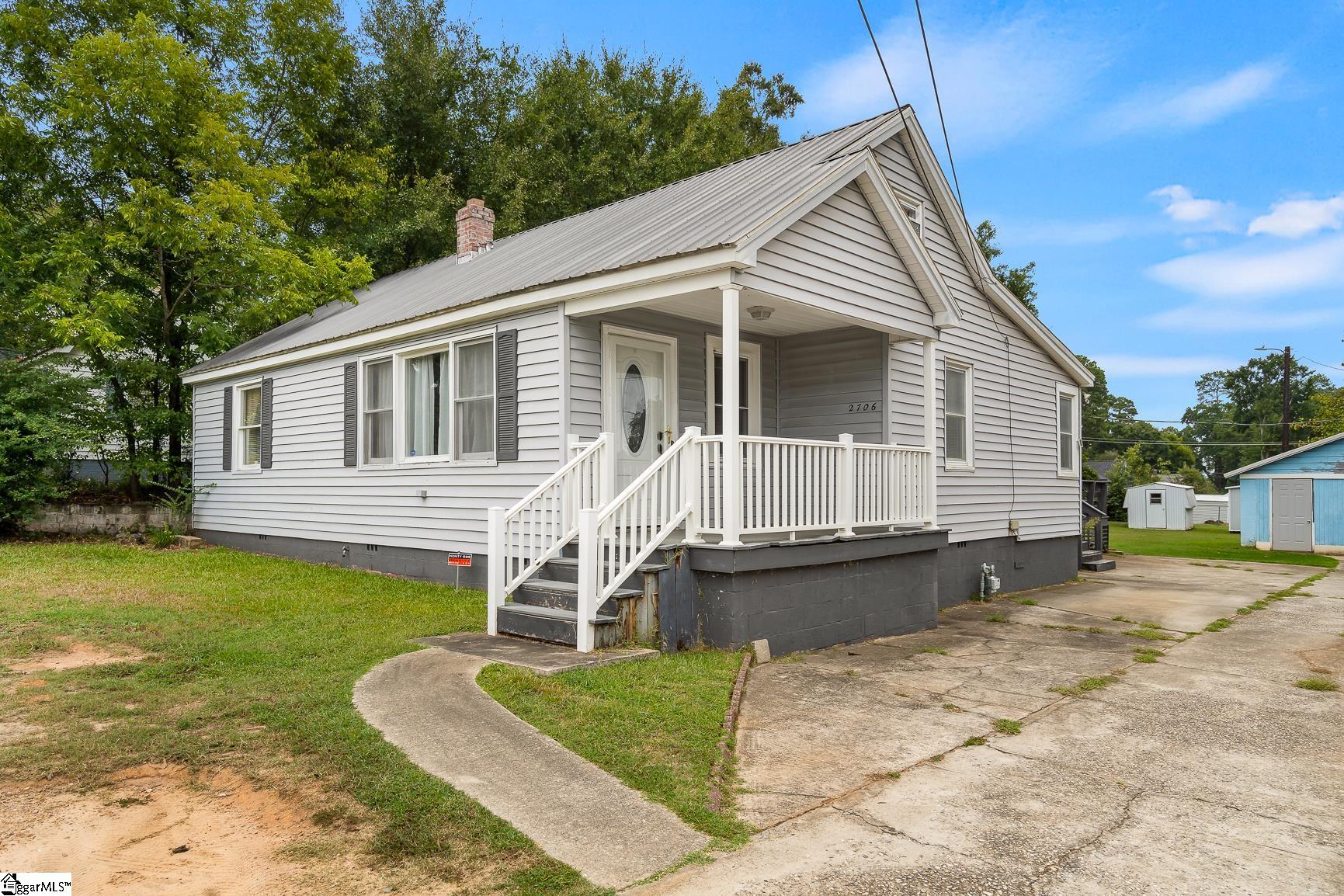 2706 Whitehall Avenue Property Photo 2