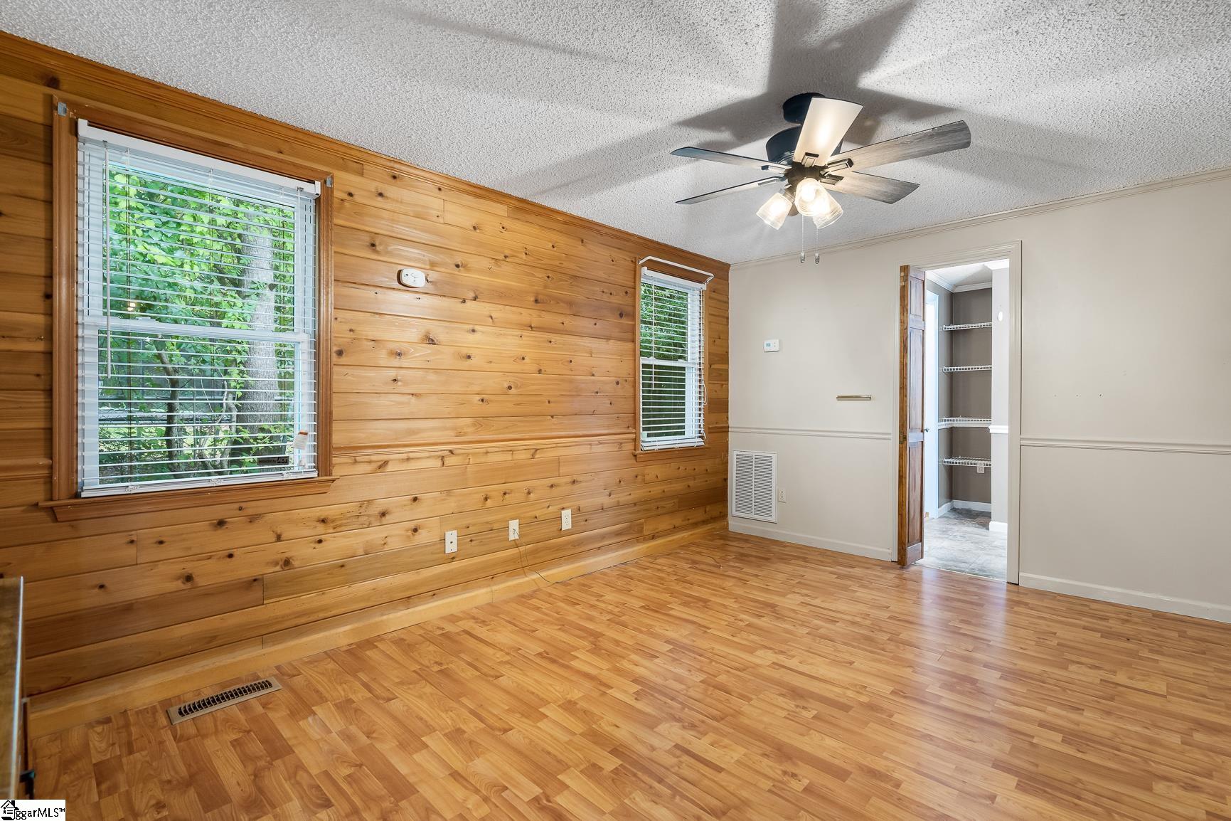 2706 Whitehall Avenue Property Photo 15