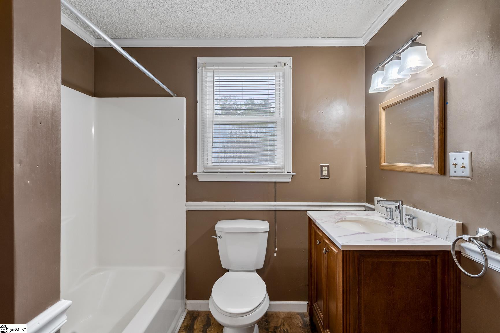 2706 Whitehall Avenue Property Photo 16