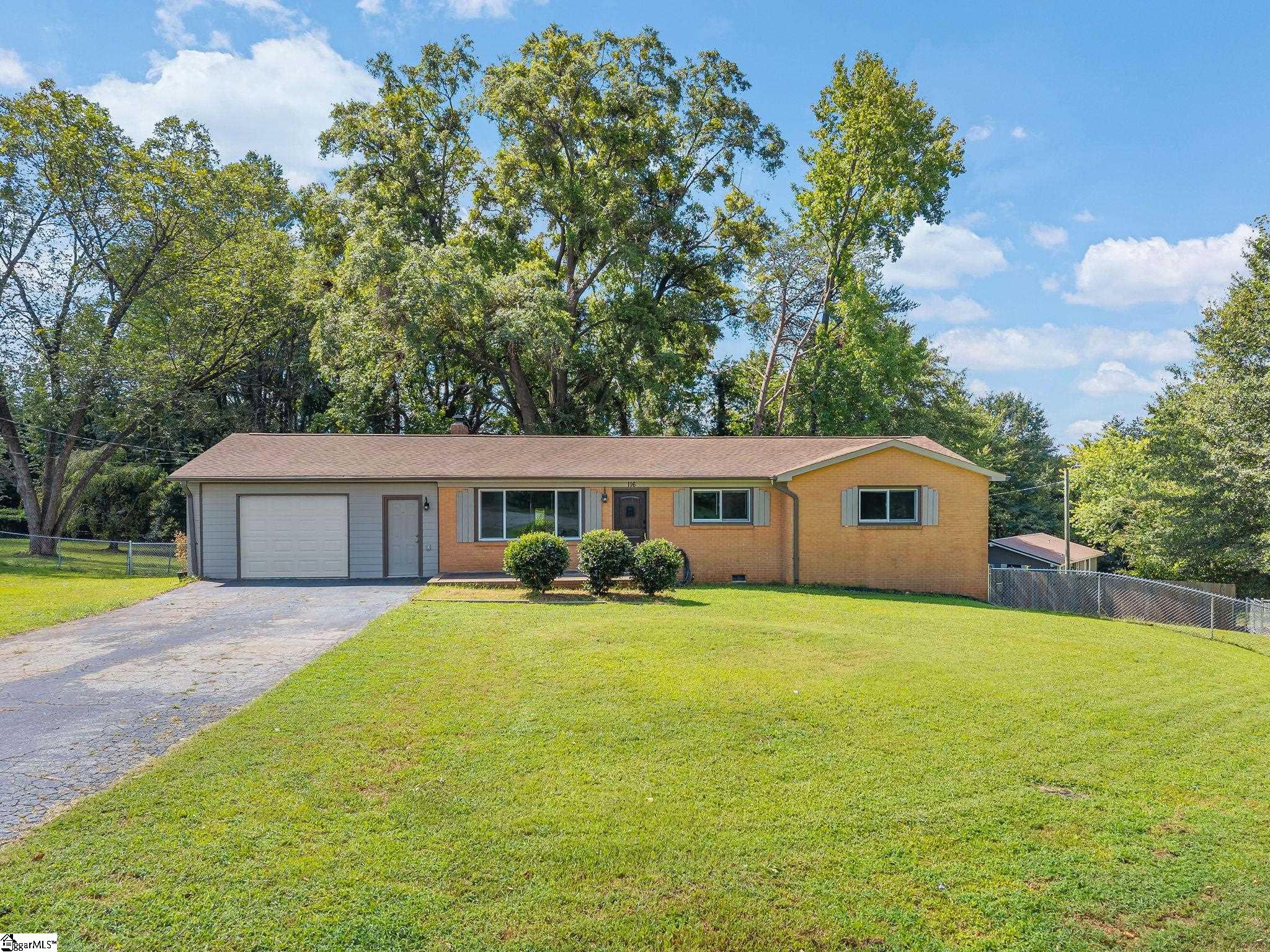 116 E Hill Drive Property Photo 1