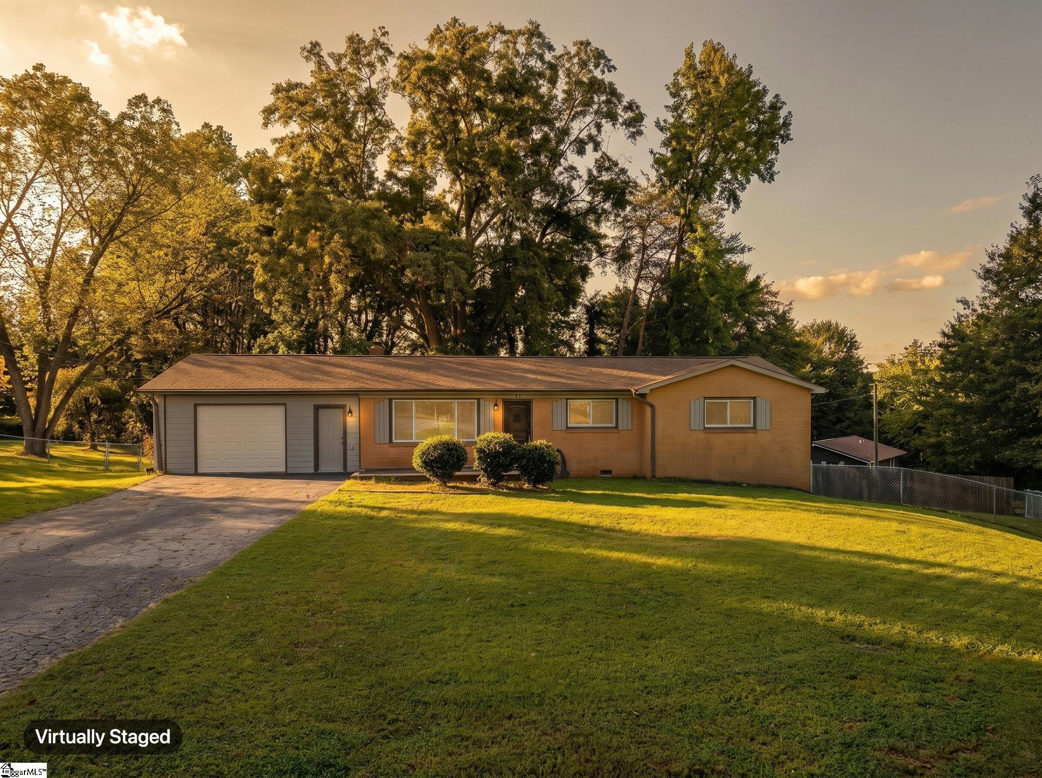 116 E Hill Drive Property Photo 3