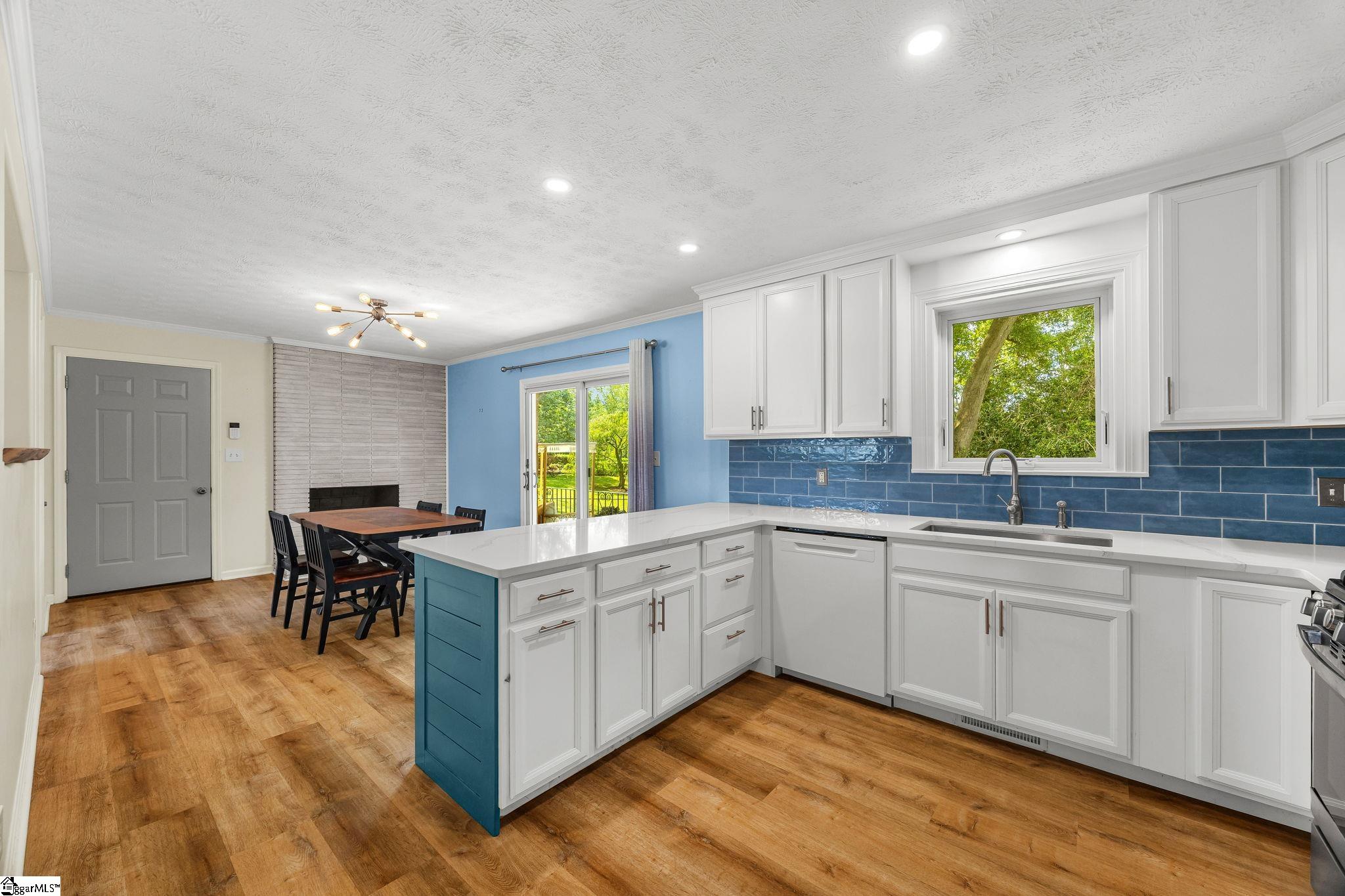 116 E Hill Drive Property Photo 11