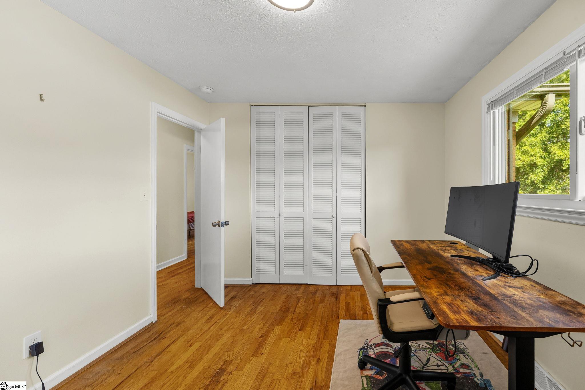 116 E Hill Drive Property Photo 14