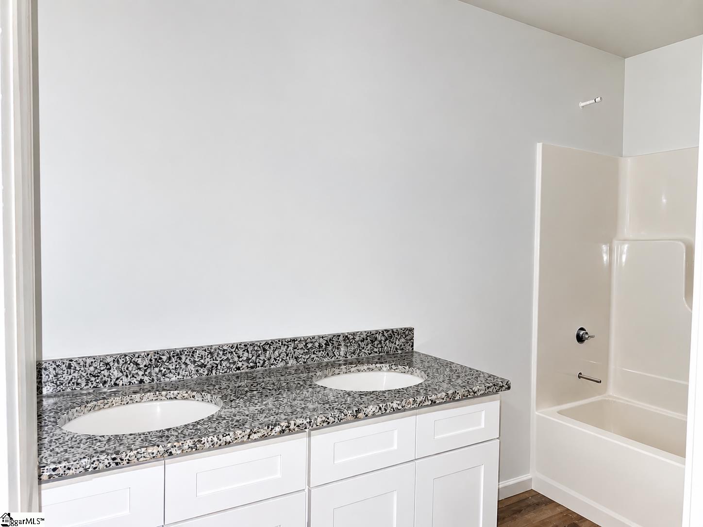 225 Sunny Street Property Photo 8
