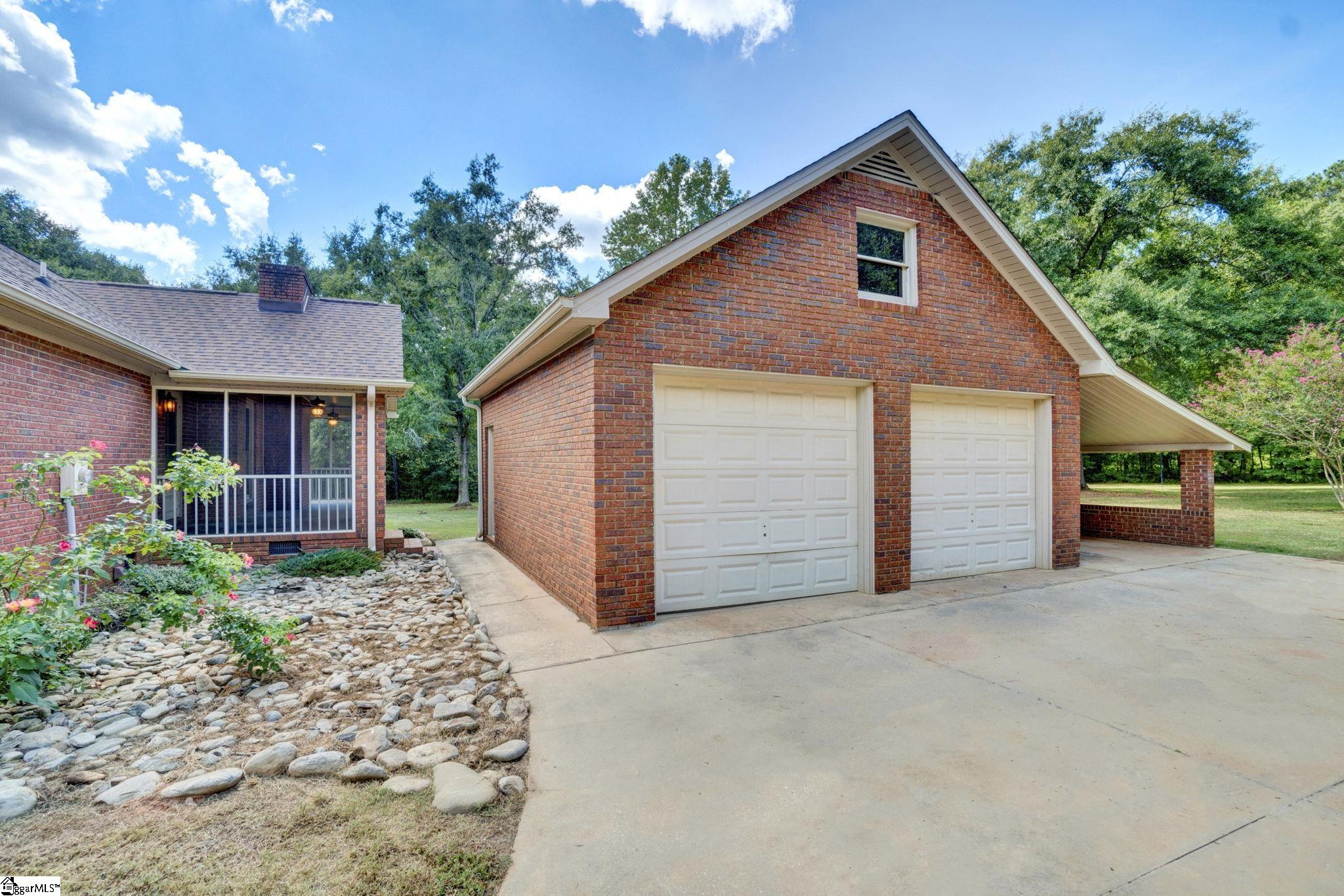 601 Smithville Road Property Photo 4
