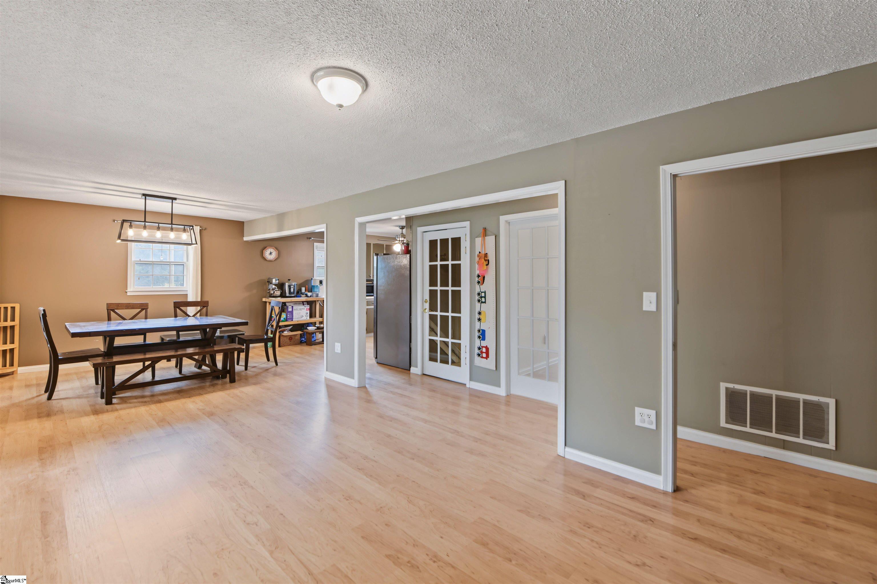 1007 Hiawatha Drive Property Photo 12