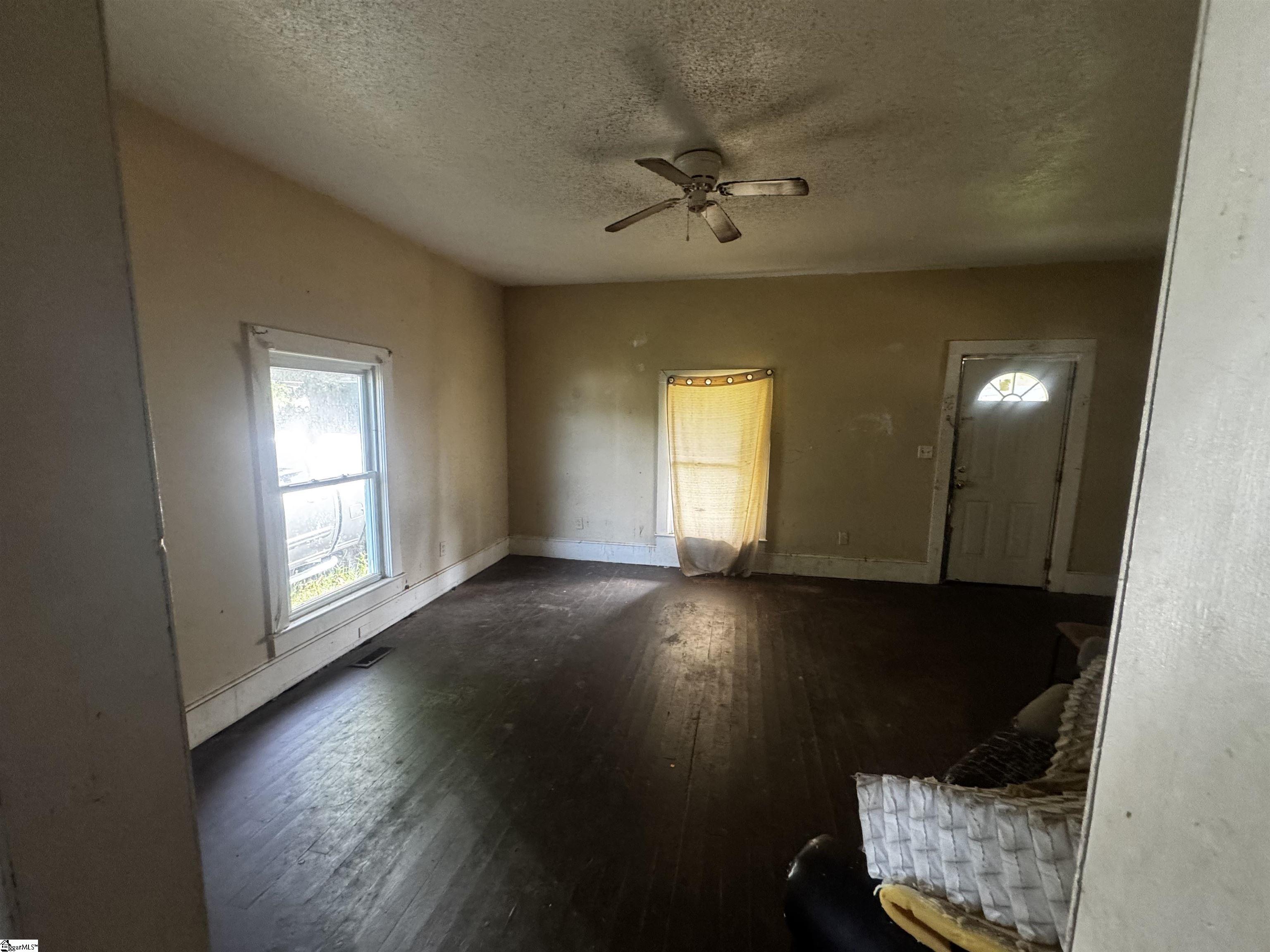 6 Hammett Street Property Photo 2