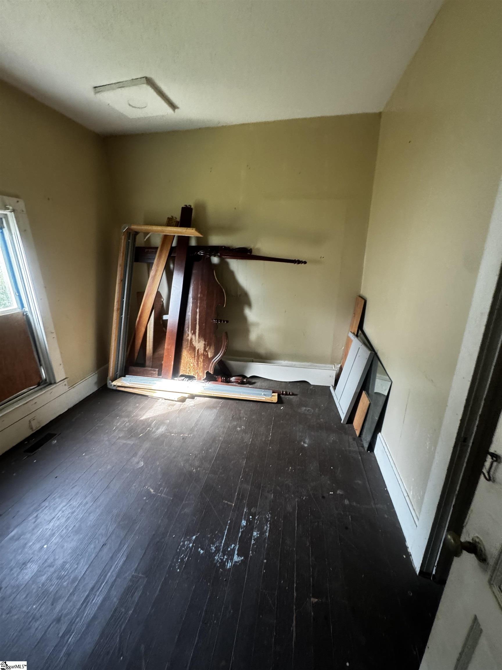 6 Hammett Street Property Photo 4